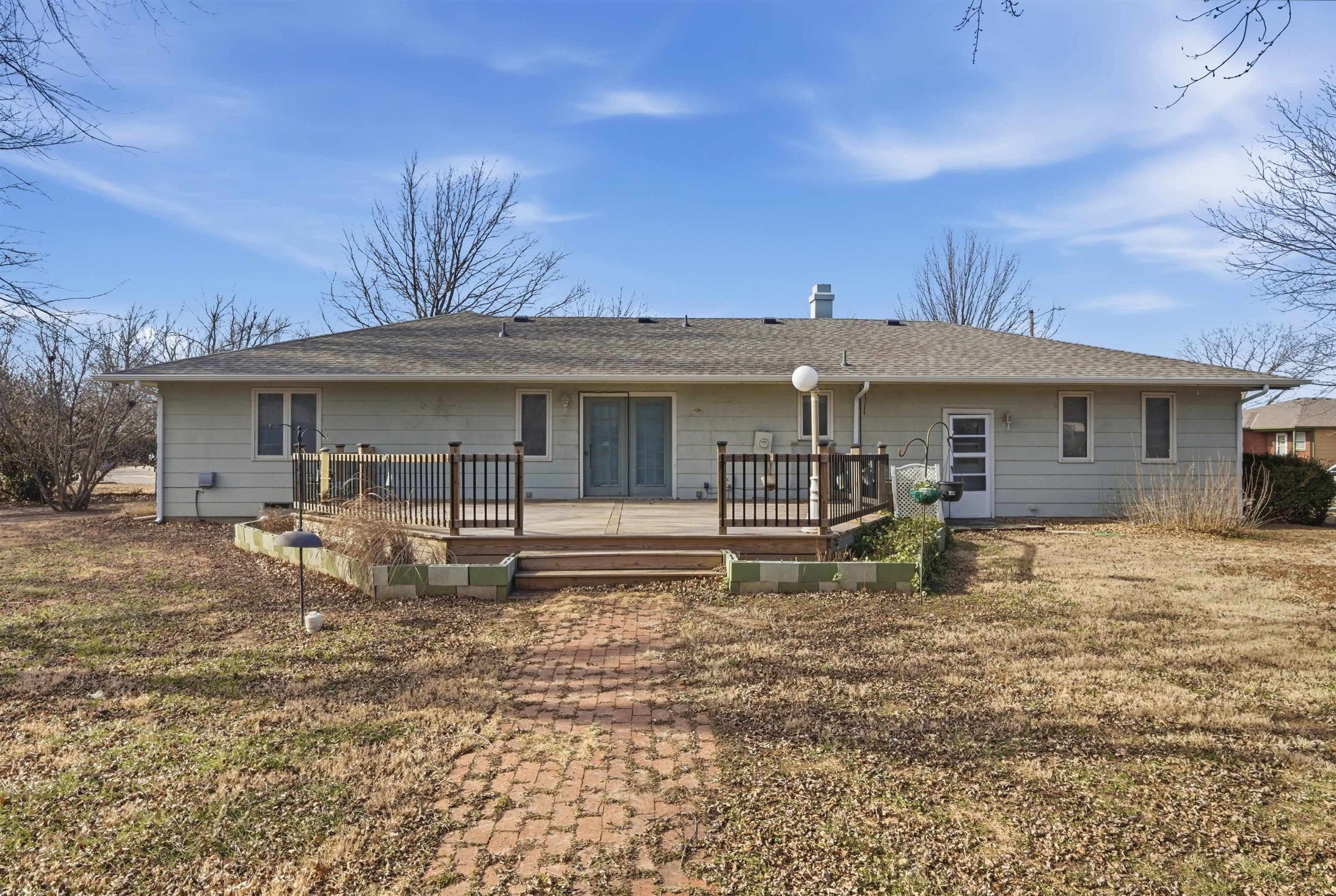 209 W Garnett Court Garden Plain KS 67050