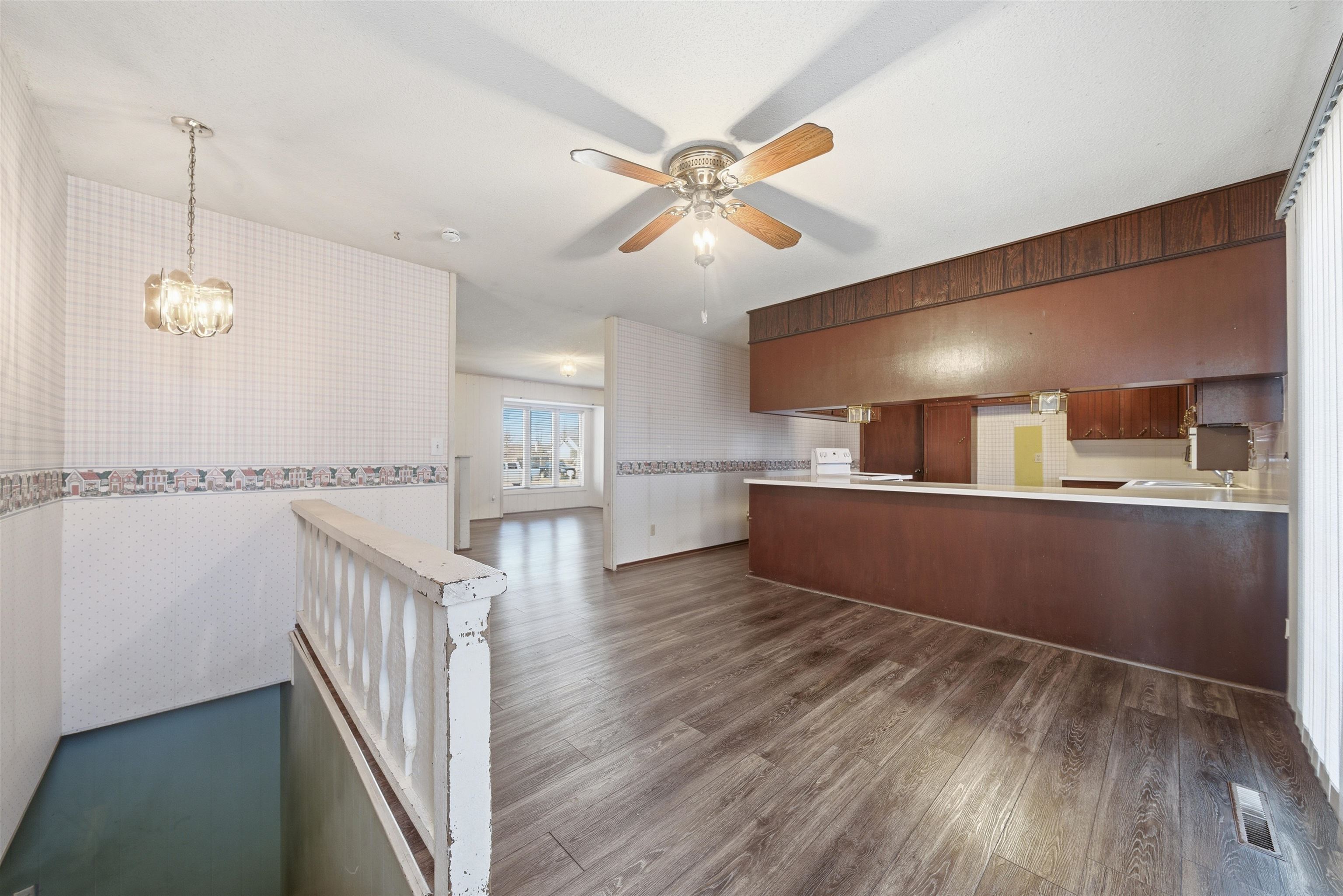 209 W Garnett Court Garden Plain KS 67050