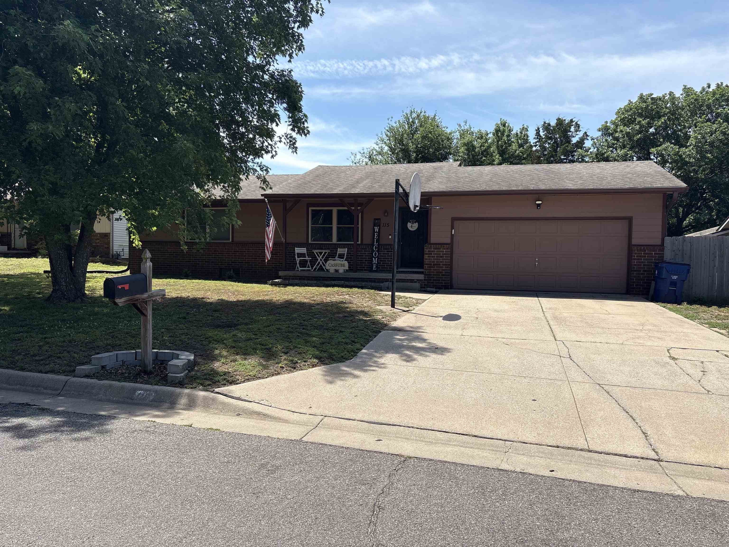 115 W April Drive Mulvane KS 67110