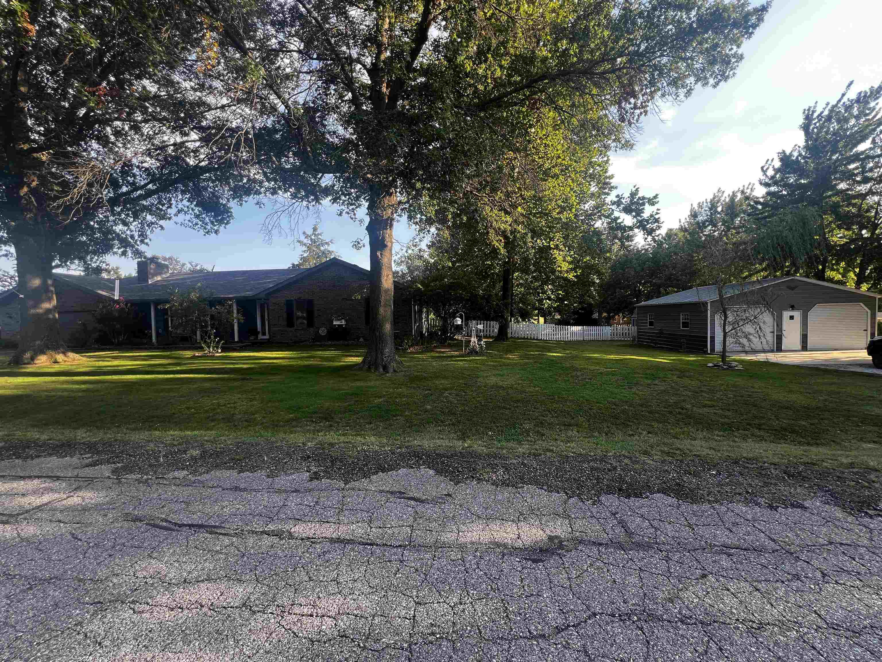 2305 Pinecrest Court Arkansas City KS 67005