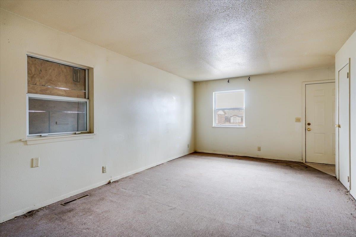 1516 E Del Mar Wichita KS 67216