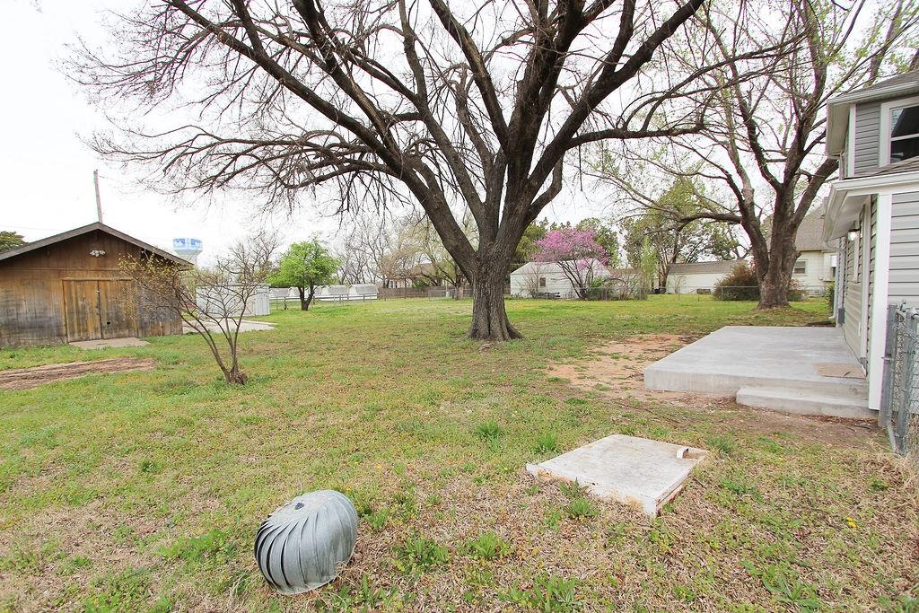 1203 N High Street Newton KS 67114