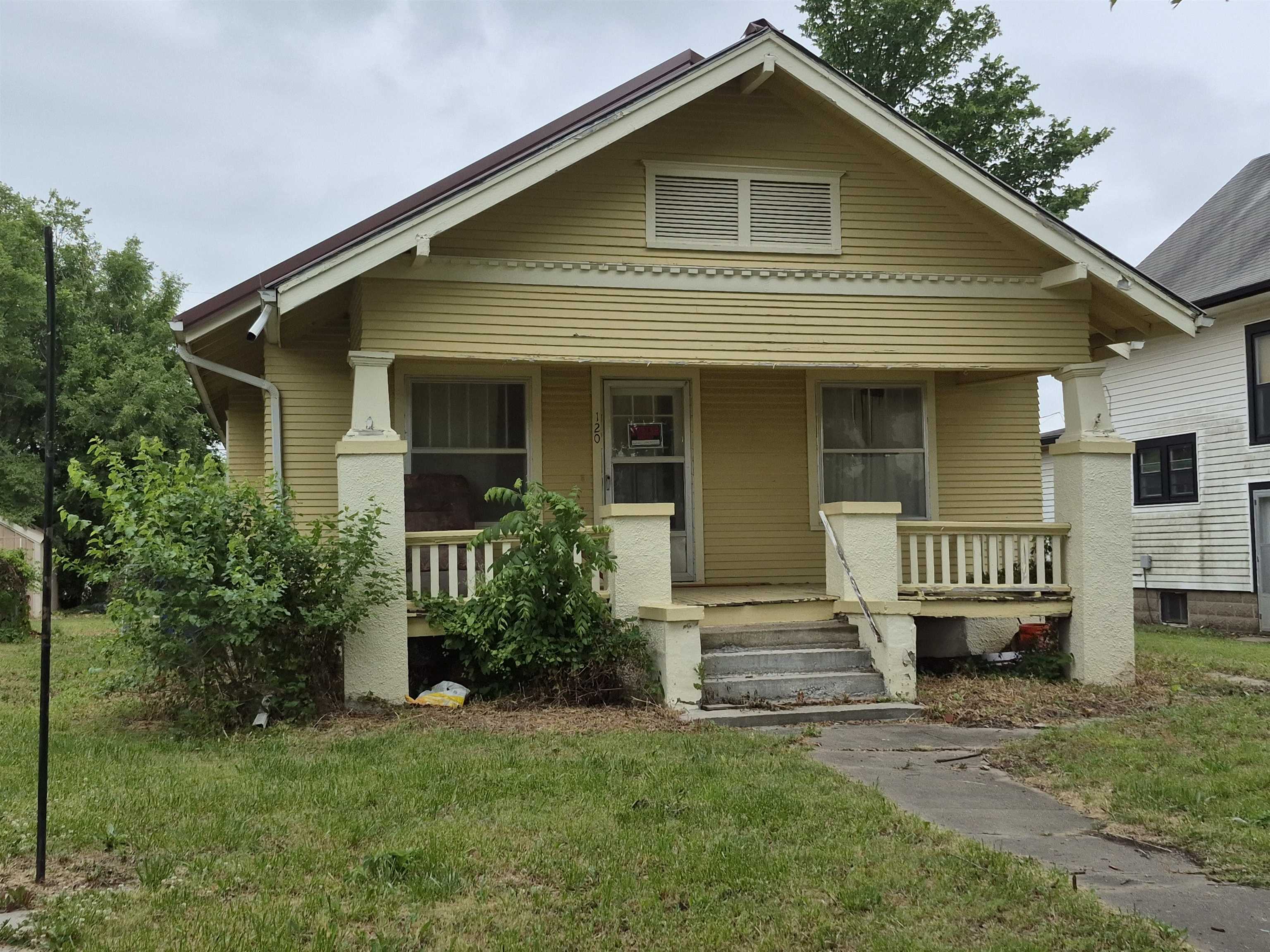 120 S Oak Street Eureka KS 67045