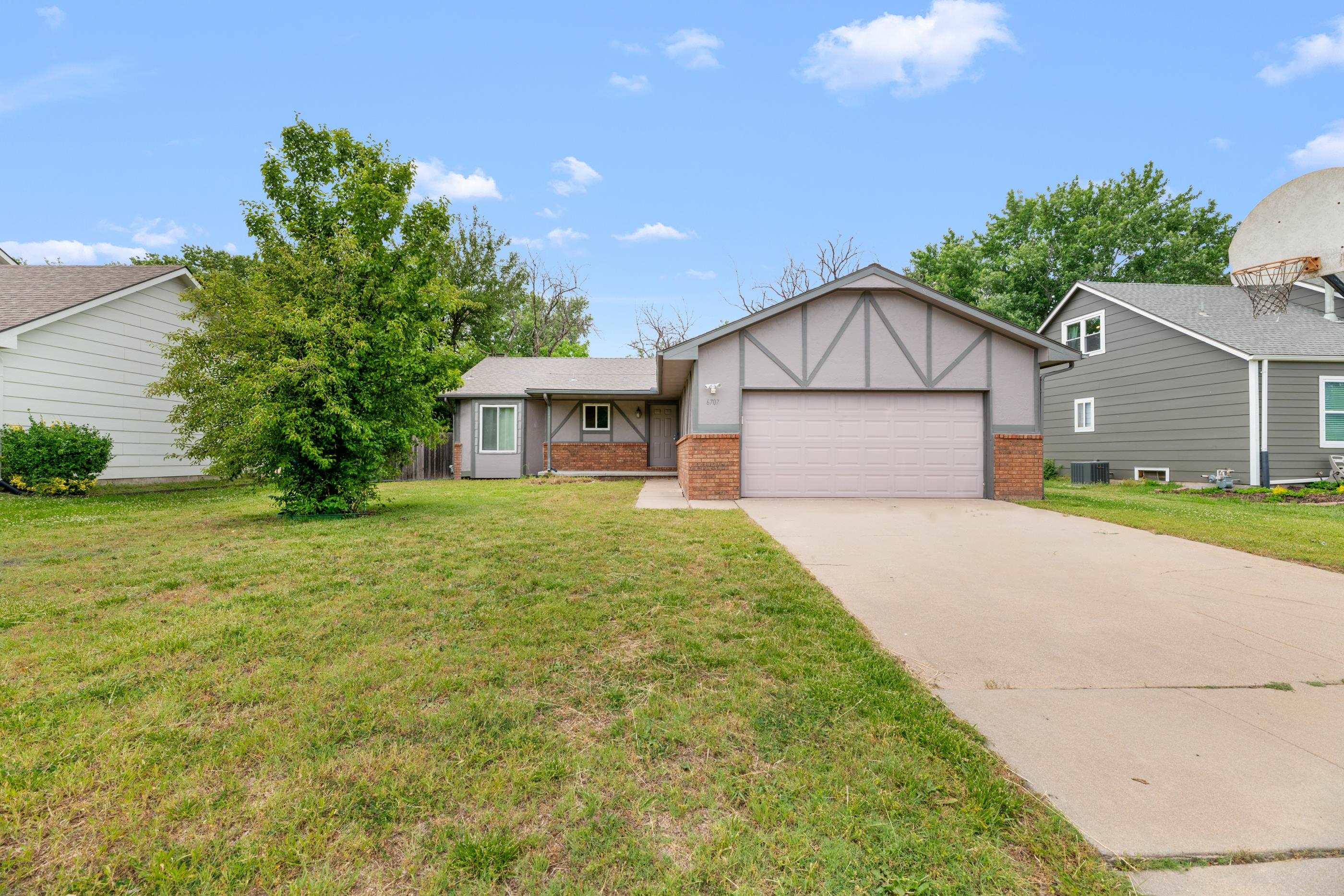 6707 E Pepperwood Court Wichita KS 67226