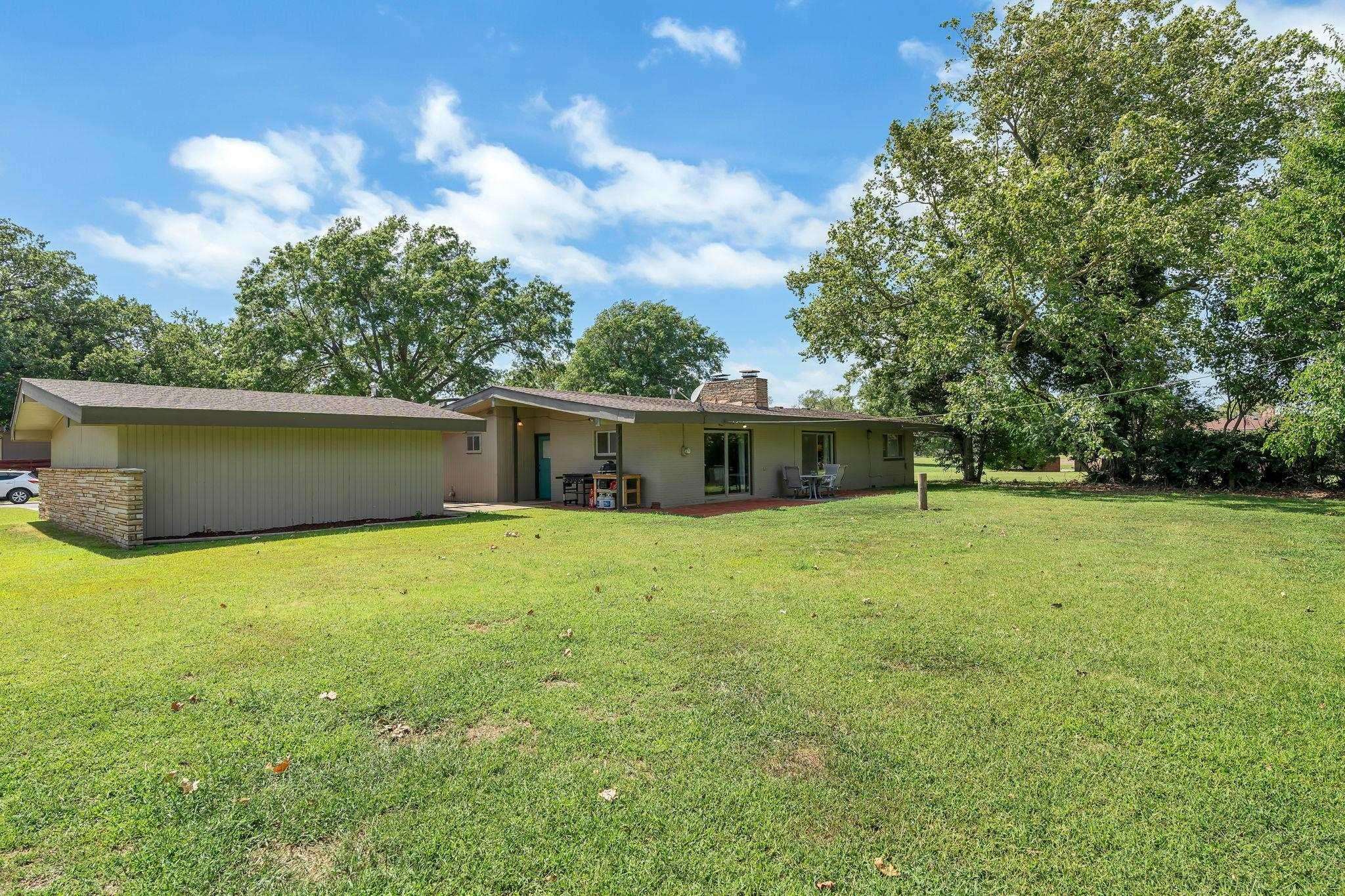2550 N Roosevelt Avenue Wichita KS 67220