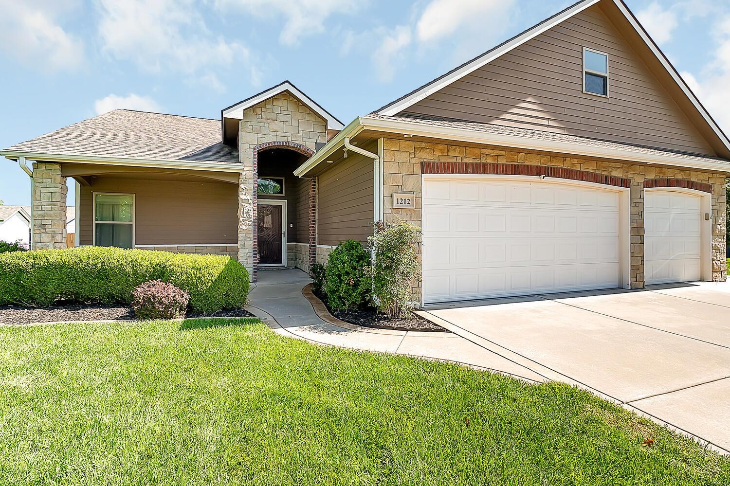 1212 N Hamilton Circle Derby KS 67037