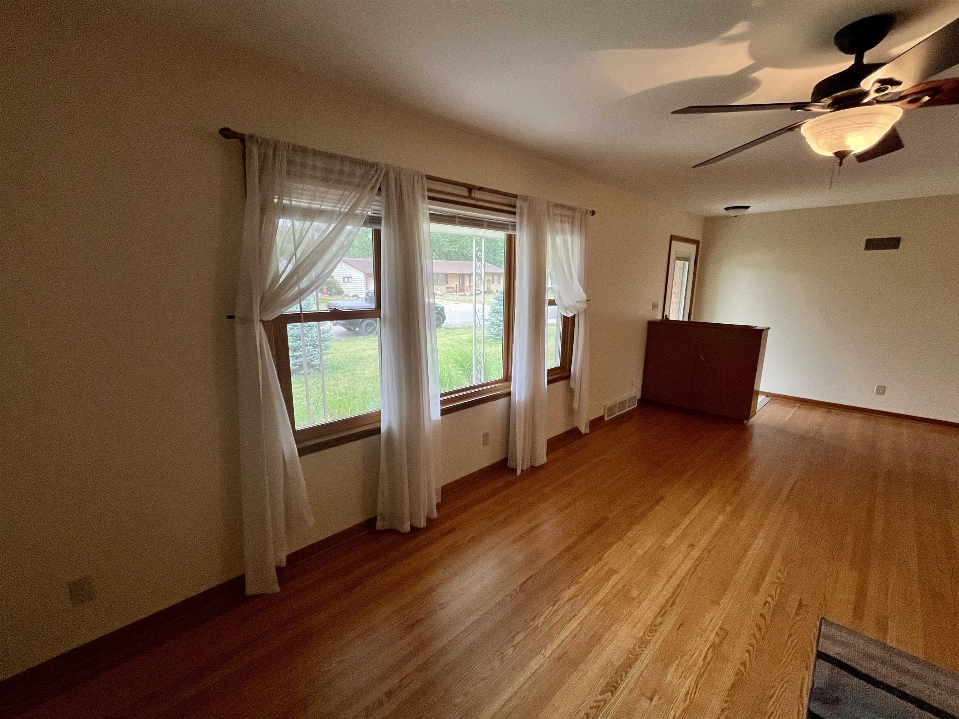 1417 W 6th Street Newton KS 67114