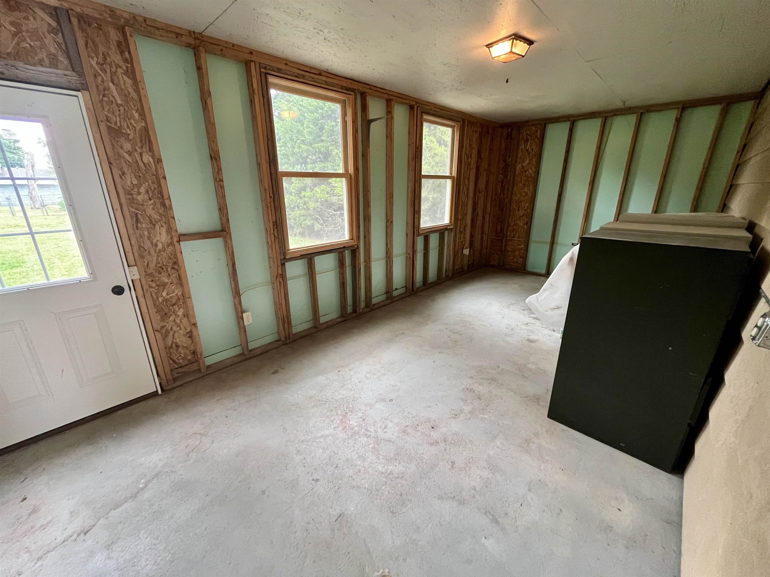 1417 W 6th Street Newton KS 67114