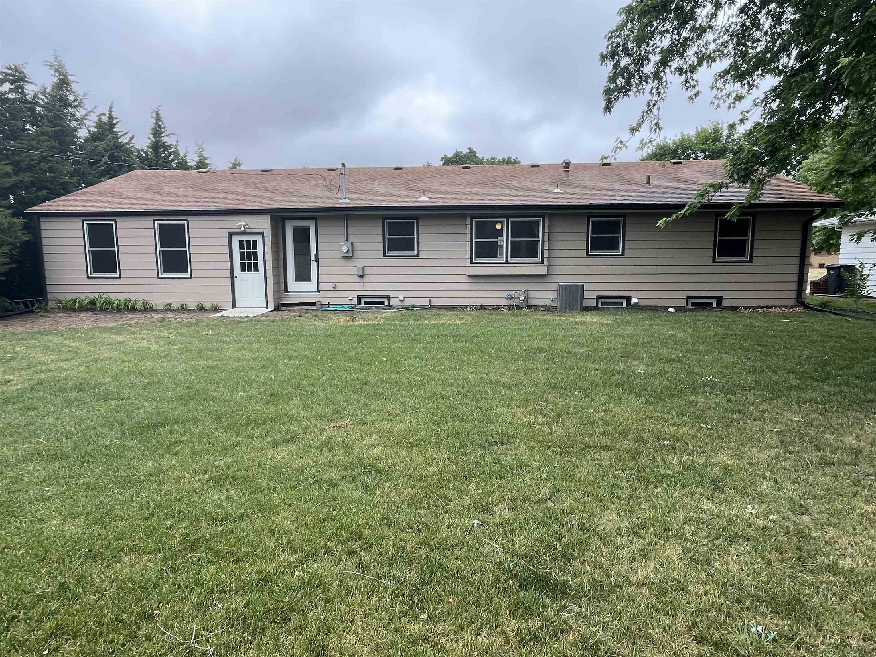1417 W 6th Street Newton KS 67114