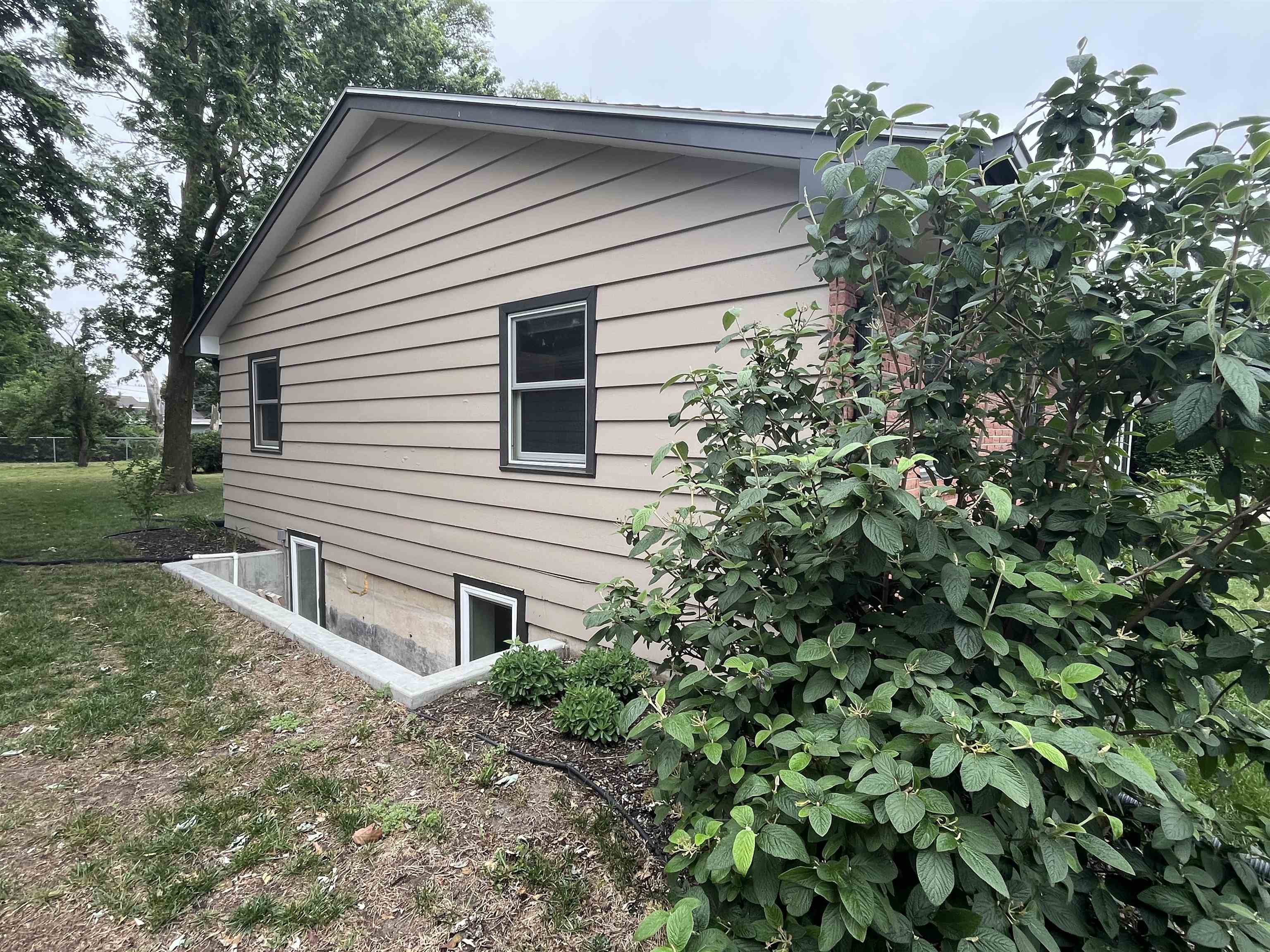 1417 W 6th Street Newton KS 67114