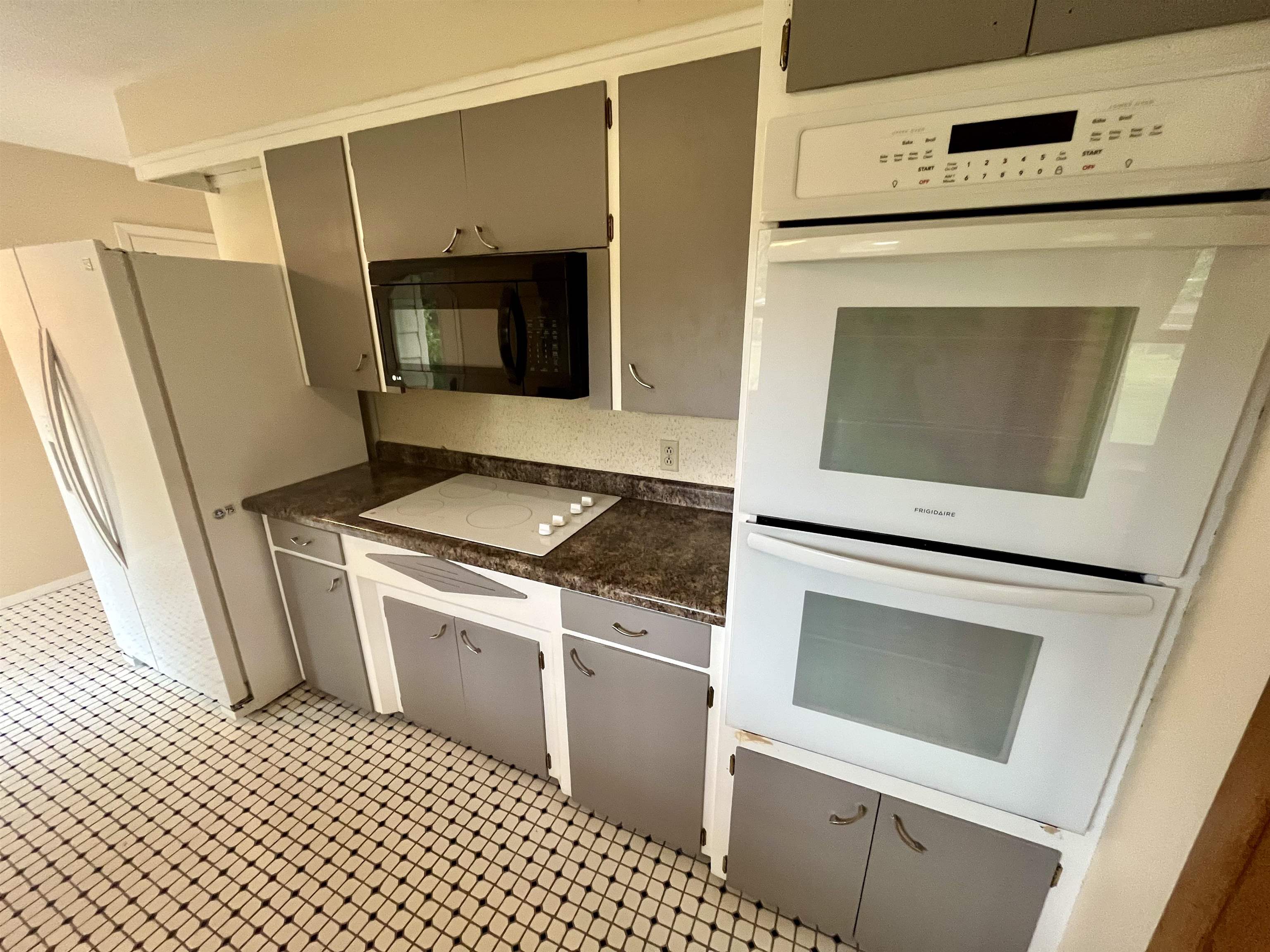 1417 W 6th Street Newton KS 67114