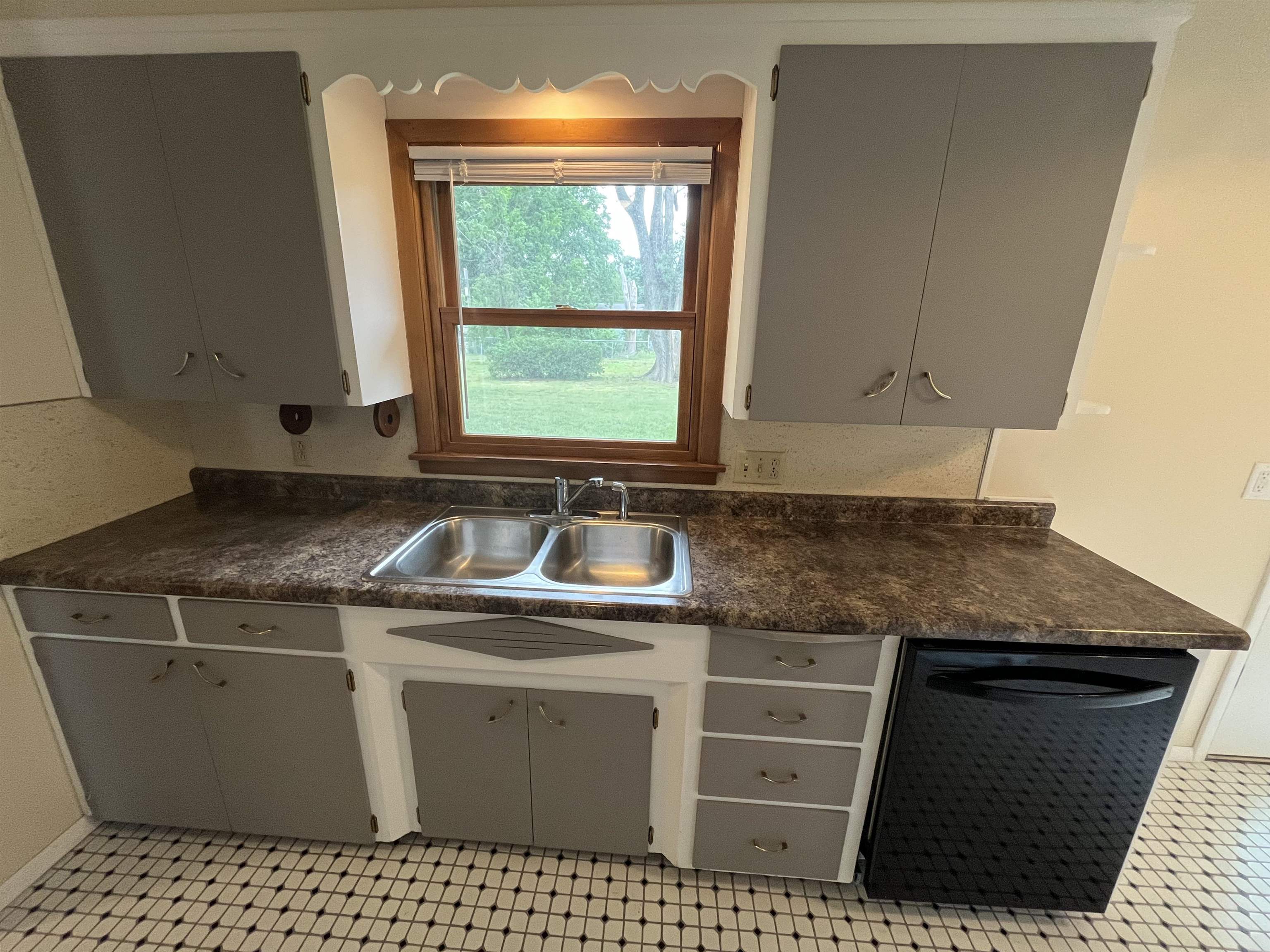 1417 W 6th Street Newton KS 67114