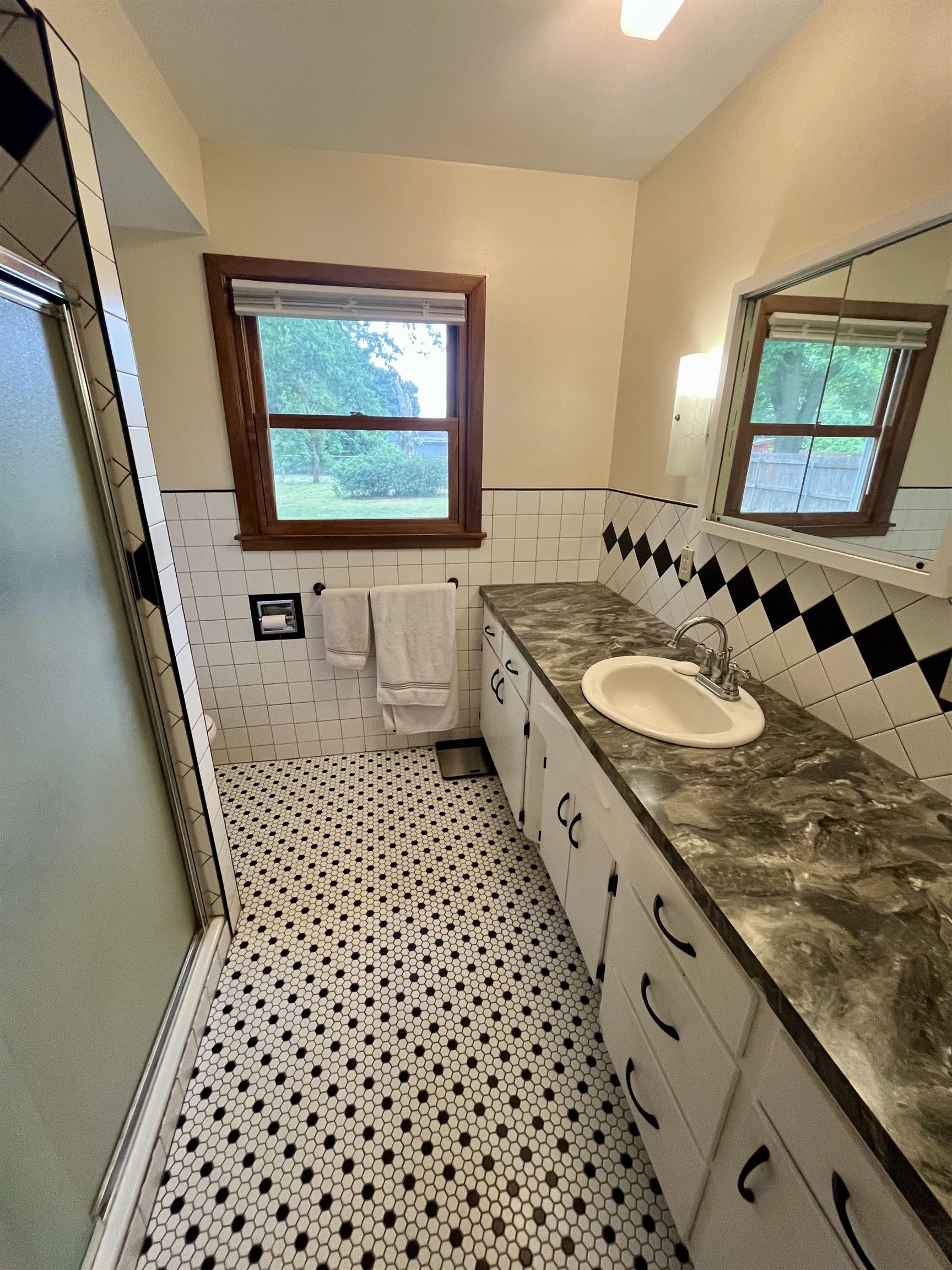 1417 W 6th Street Newton KS 67114