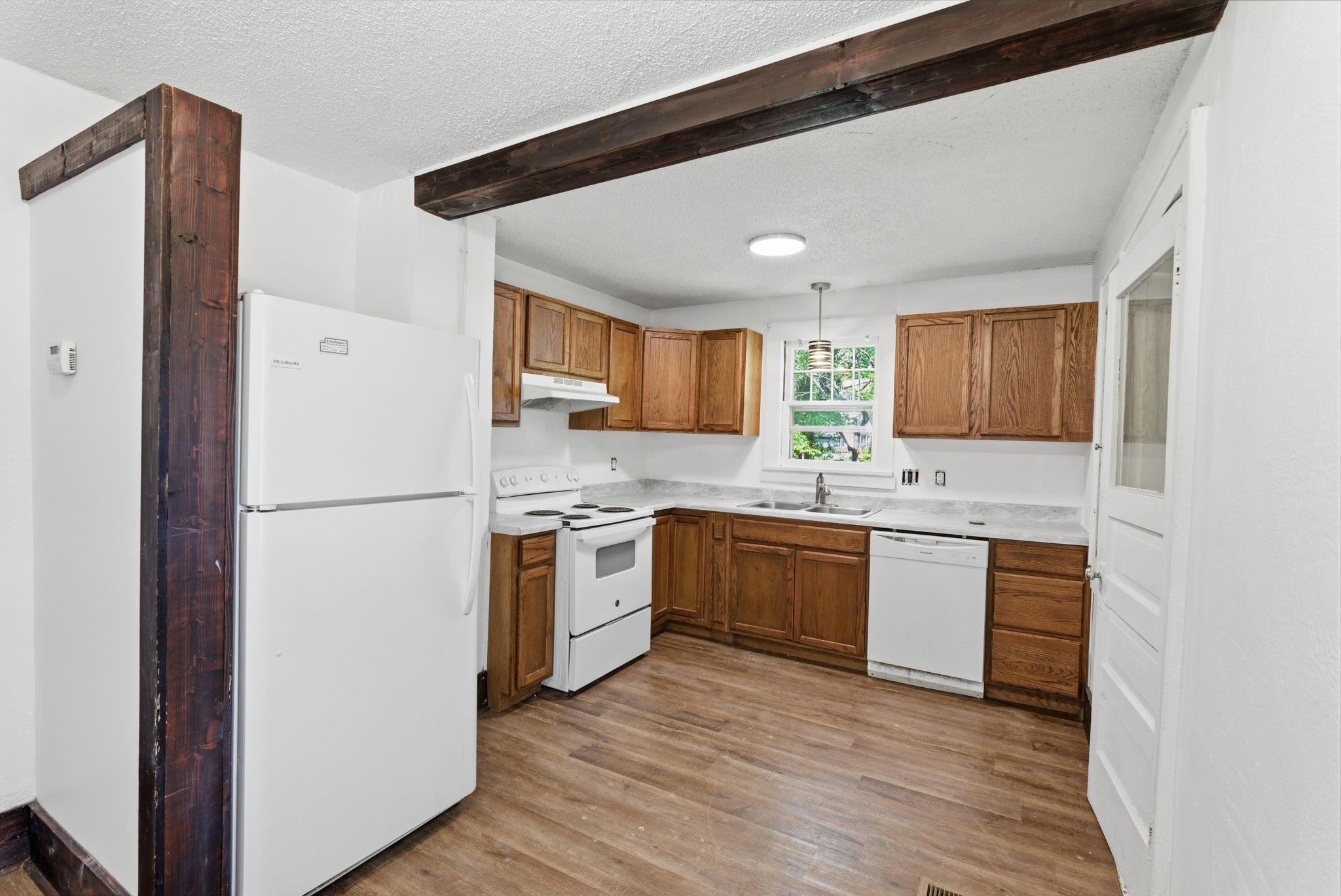 2458 W 3rd Wichita KS 67203