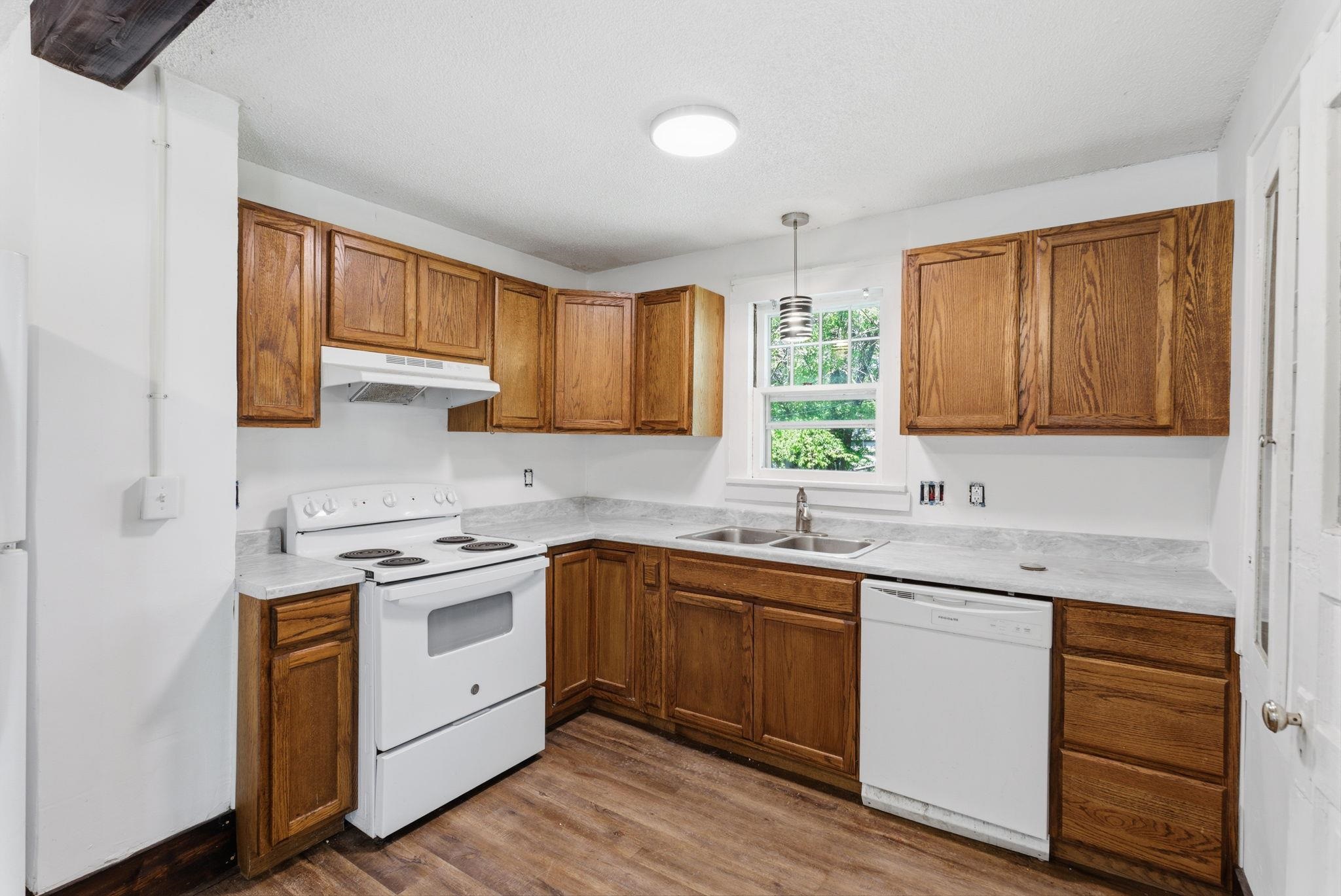 2458 W 3rd Wichita KS 67203