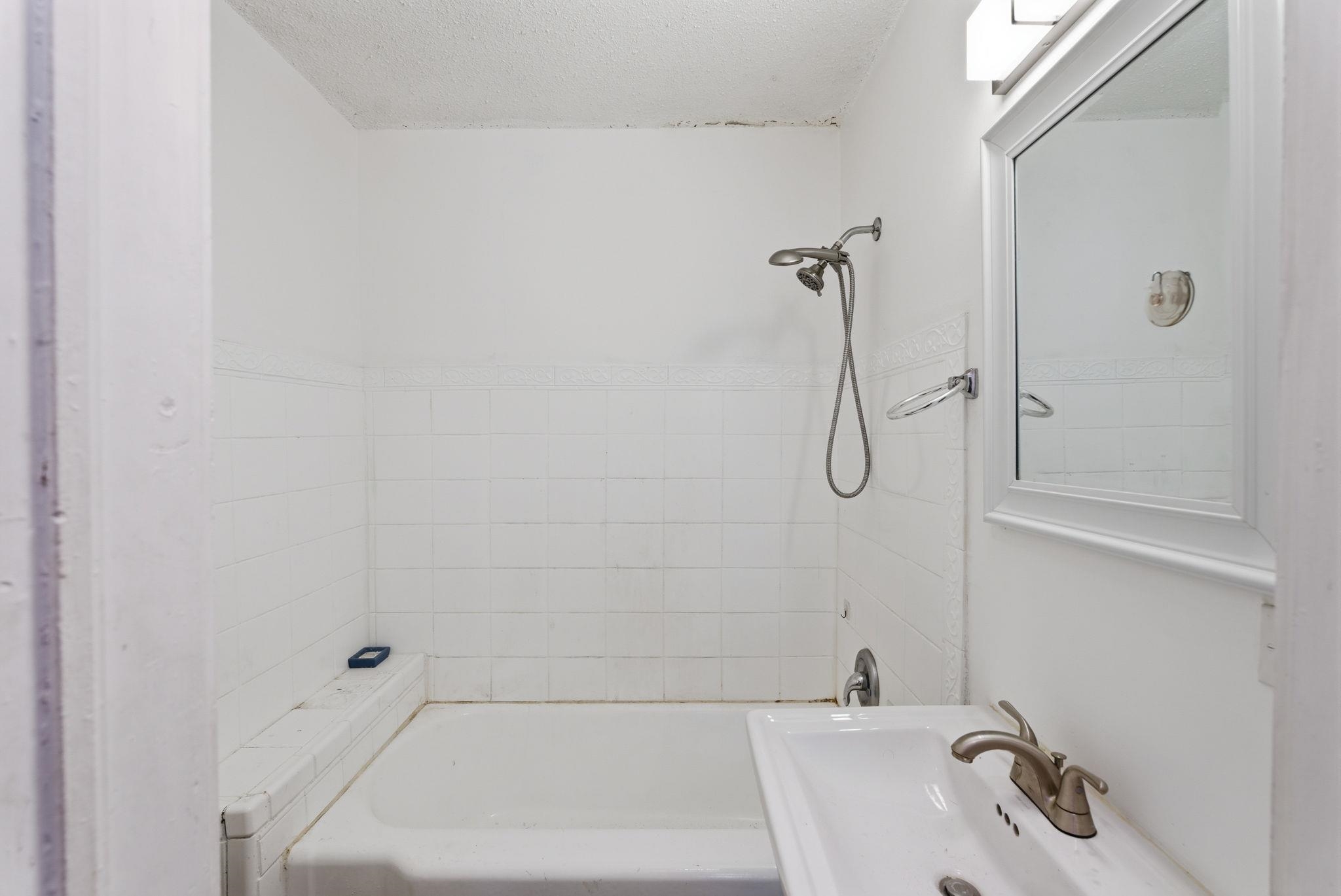 2458 W 3rd Wichita KS 67203