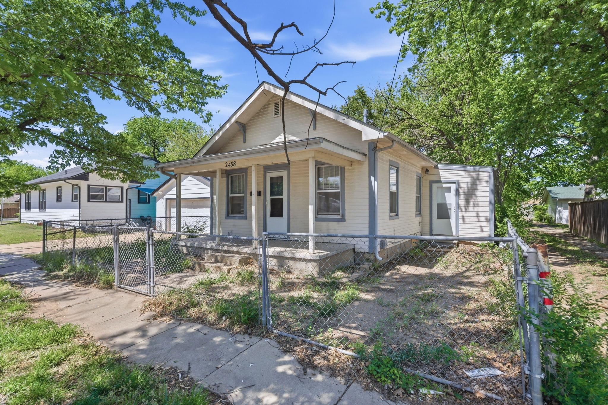 2458 W 3rd Wichita KS 67203