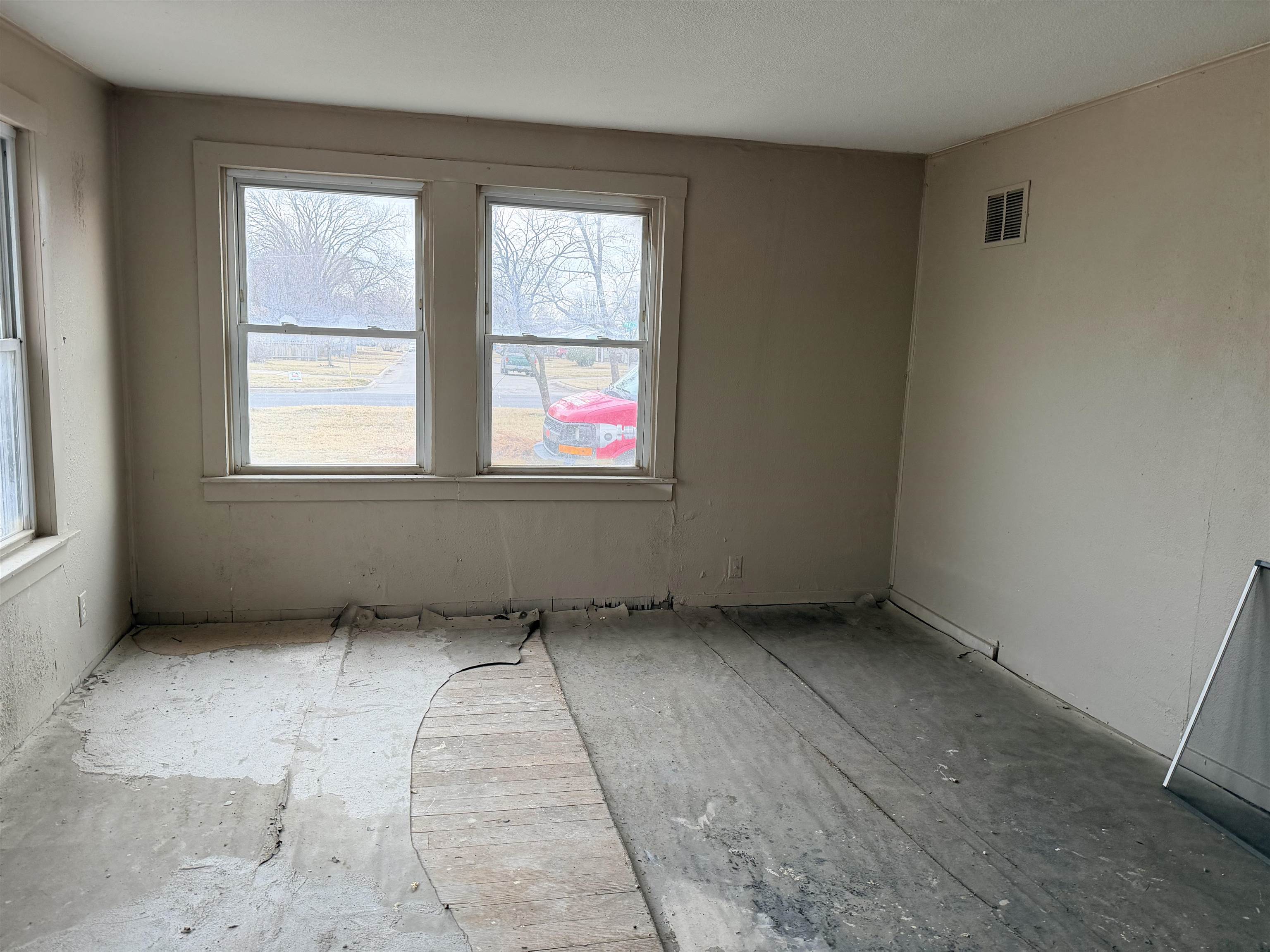 1951 S Everett Street Wichita KS 67213