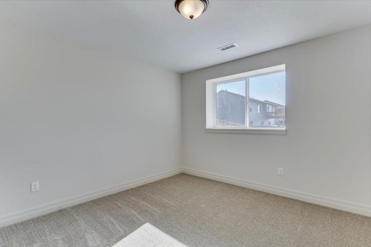 5754 N Edwards Street Wichita KS 67204