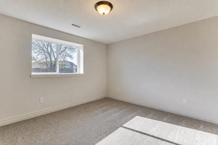 5754 N Edwards Street Wichita KS 67204