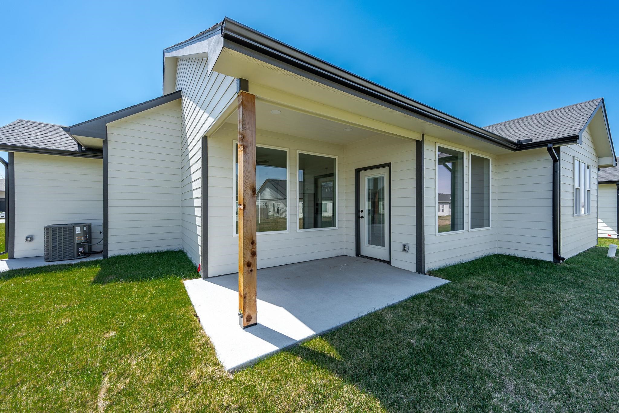 520 E Elmwood Street Park City KS 67147-1124