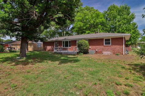1605 N Illinois Avenue Wichita KS 67203