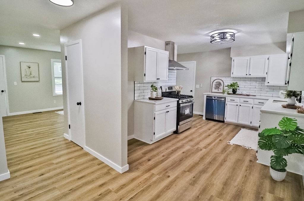 1605 N Illinois Avenue Wichita KS 67203