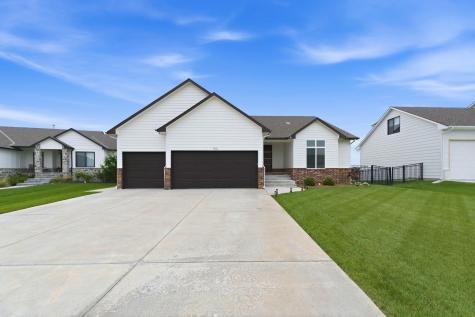 1113 W Lakeway Court Andover KS 67002