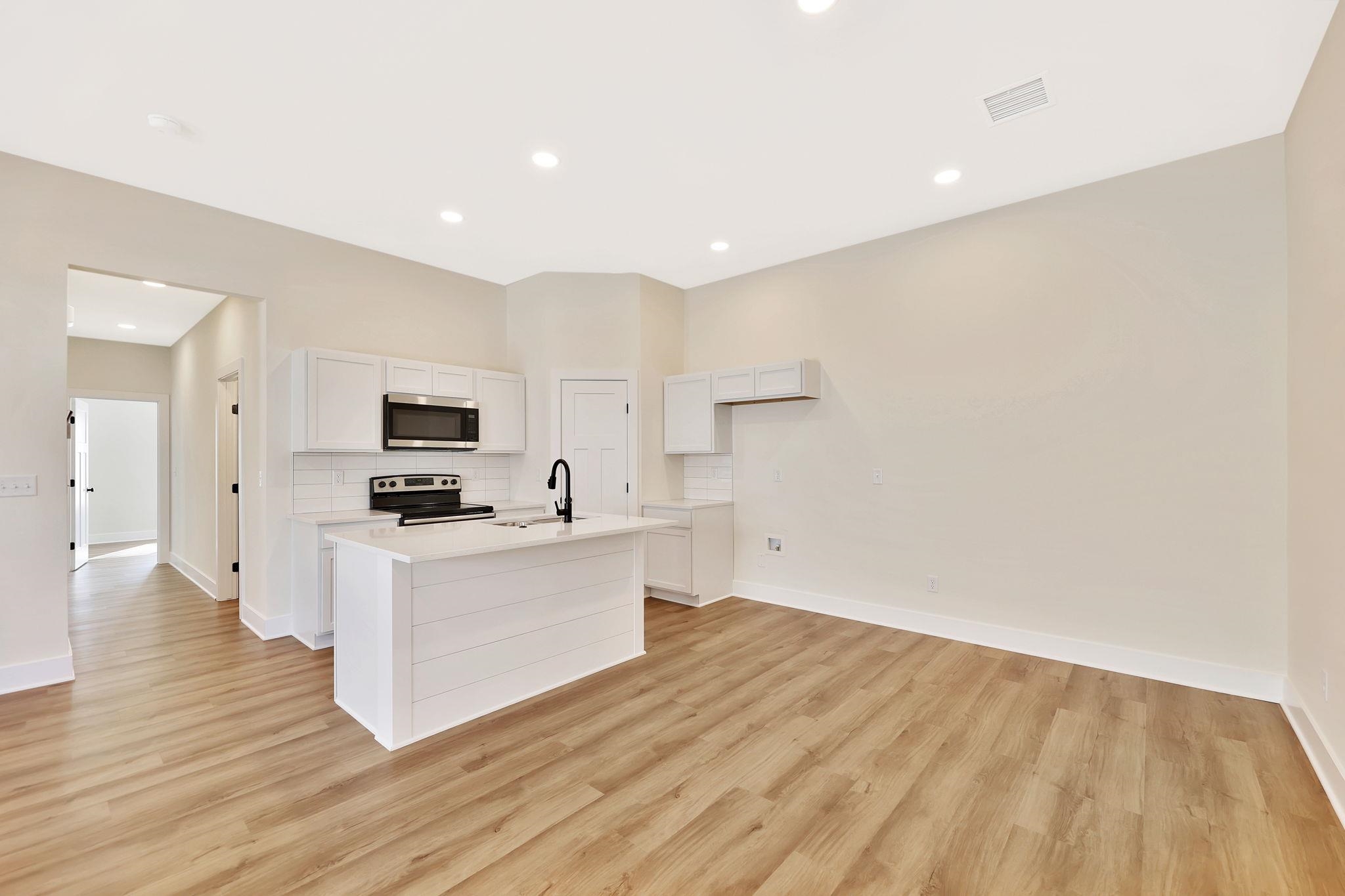 17005 W Kashmir Goddard KS 67052