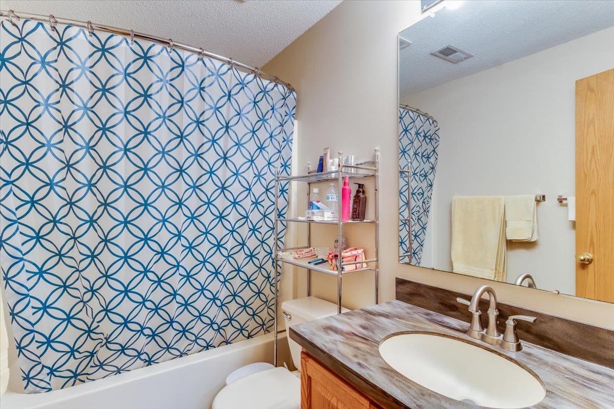 8323 E Champions Court Wichita KS 67226