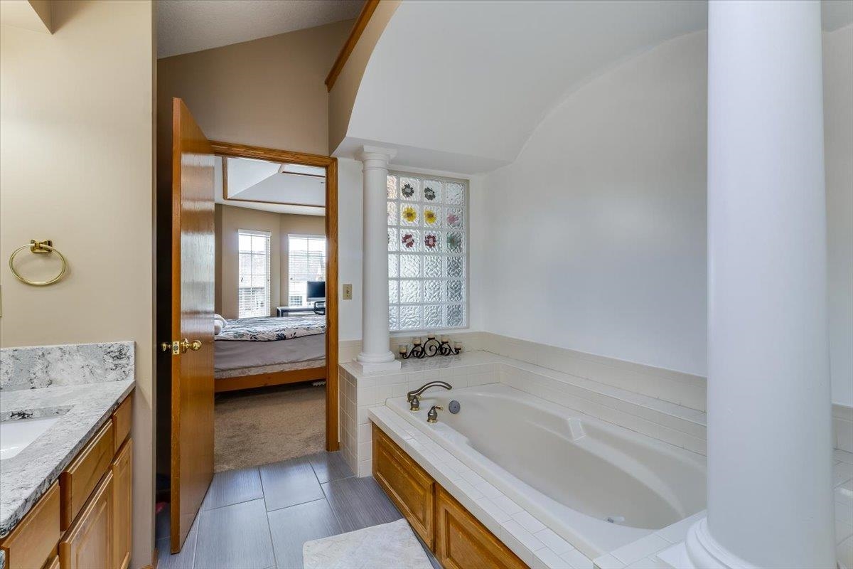 8323 E Champions Court Wichita KS 67226