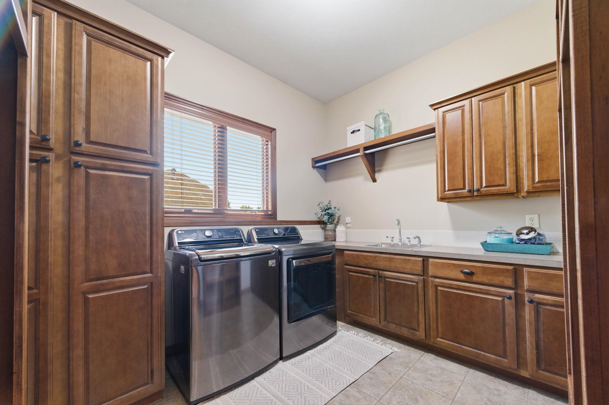 1809 N Glen Wood Circle Wichita KS 67230