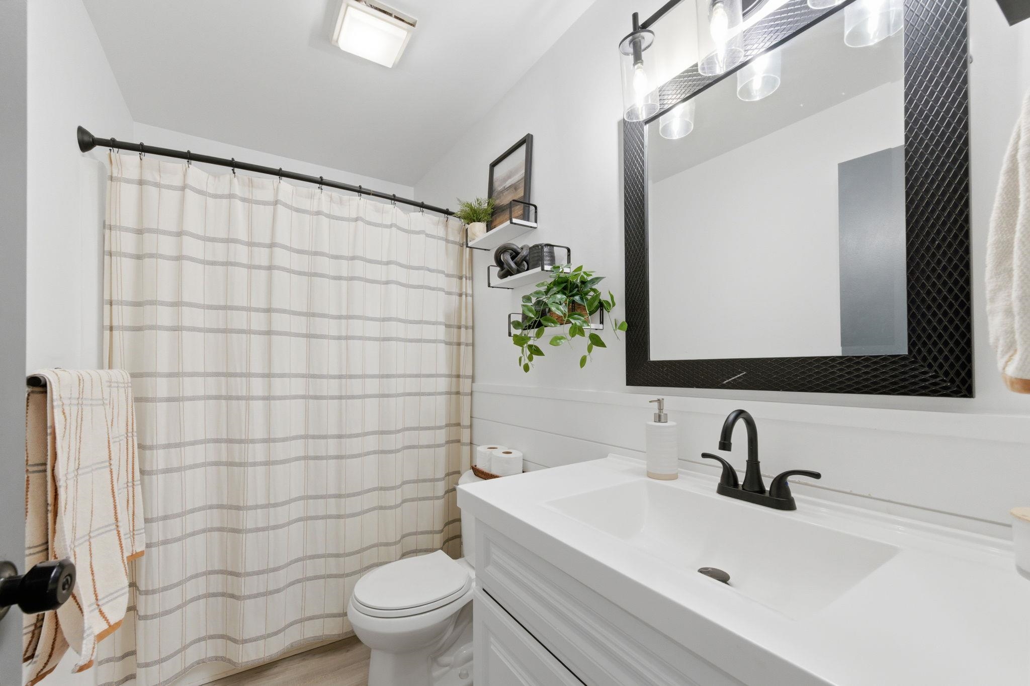 506 S Mount Carmel Wichita KS 67213