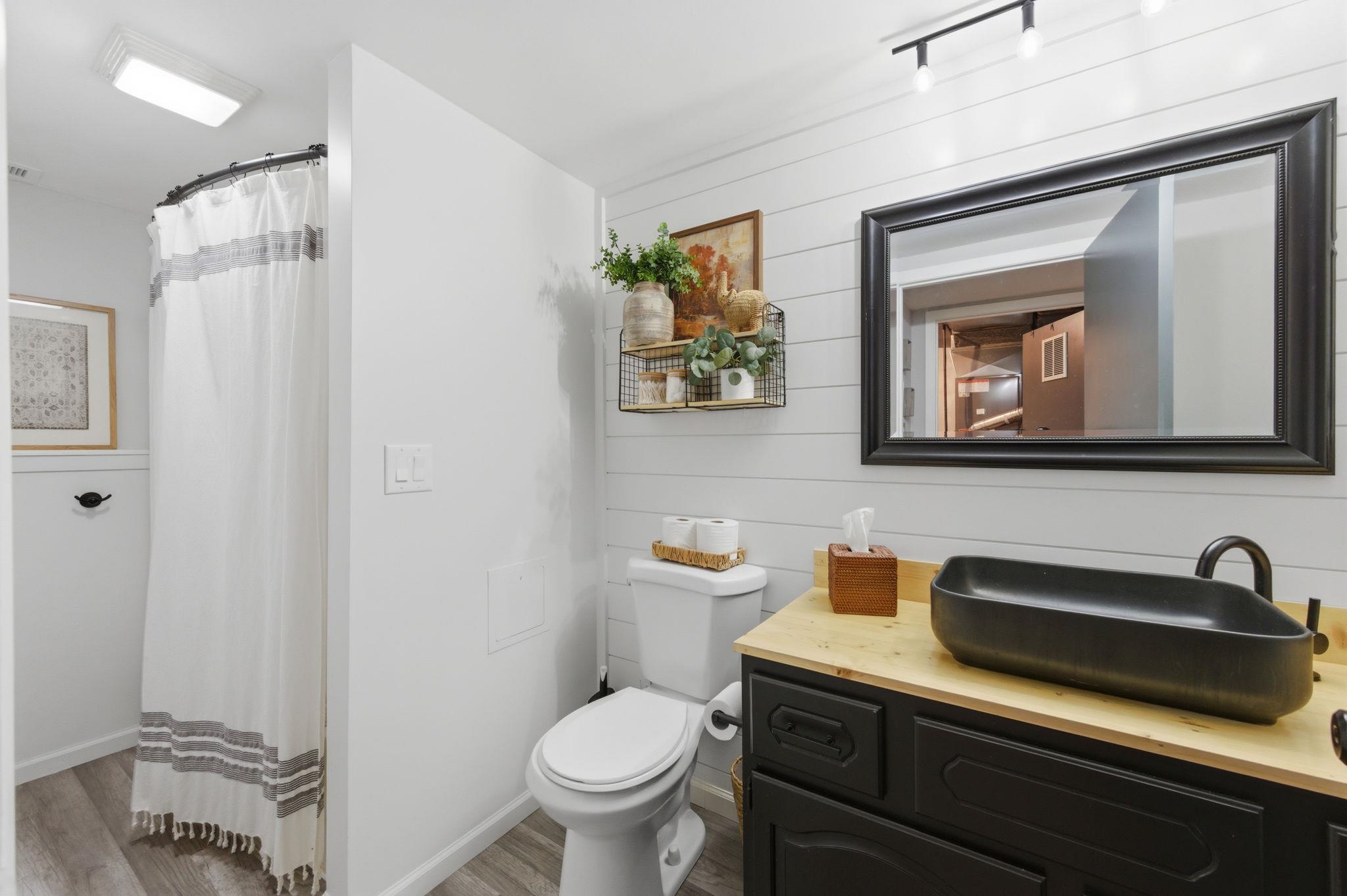 506 S Mount Carmel Wichita KS 67213