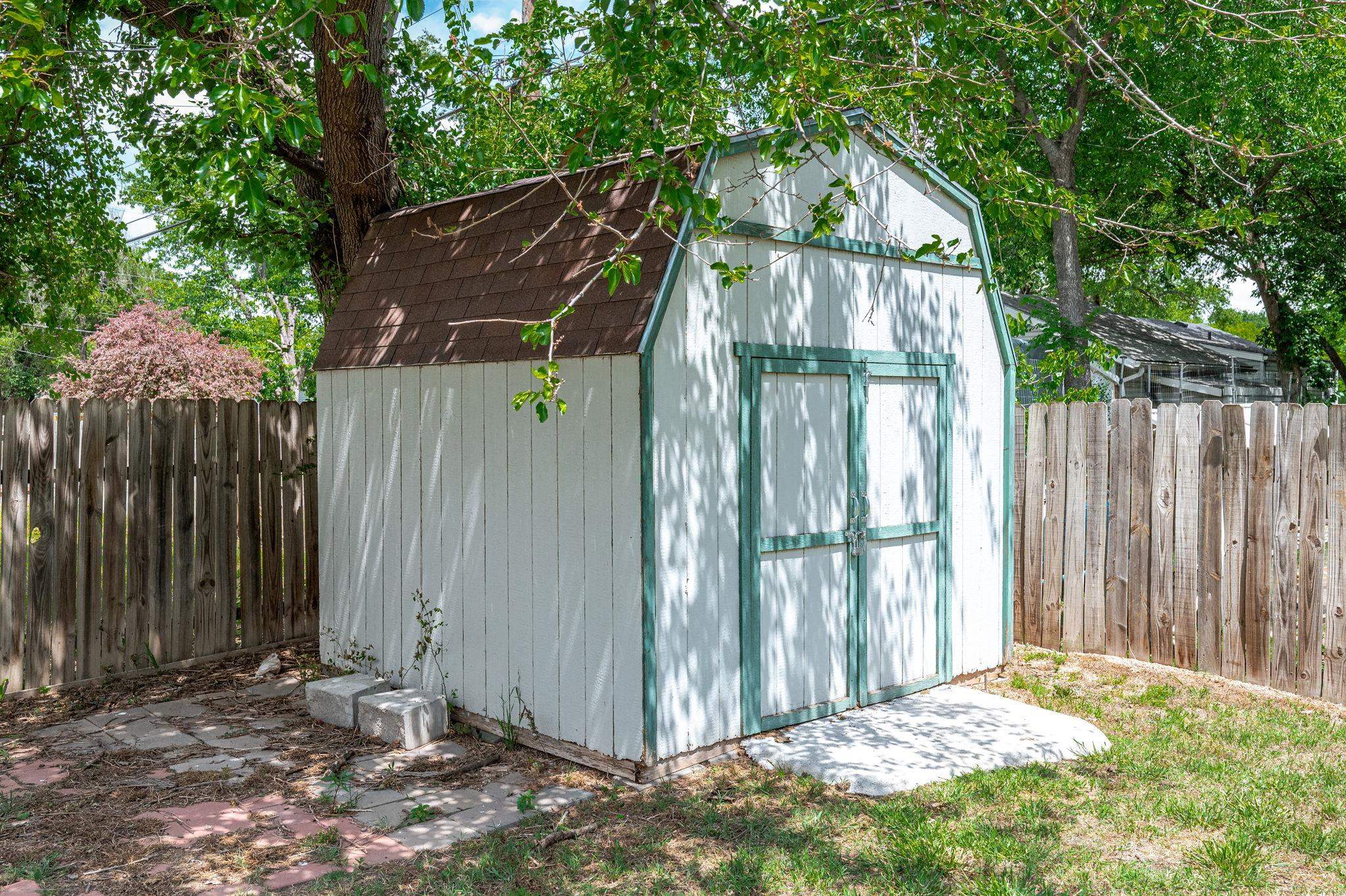 506 S Mount Carmel Wichita KS 67213