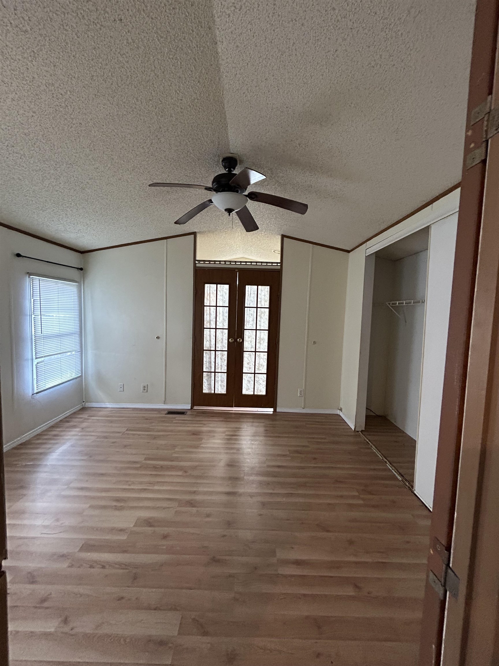 1513 E Idlewild Drive Wichita KS 67216