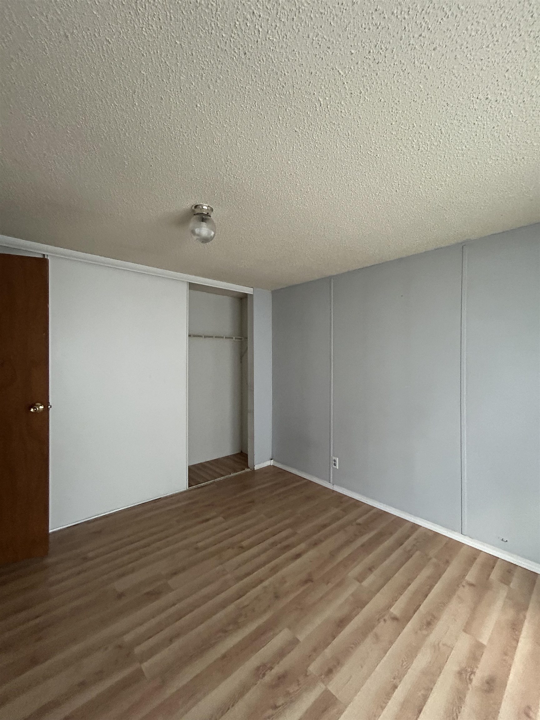 1513 E Idlewild Drive Wichita KS 67216
