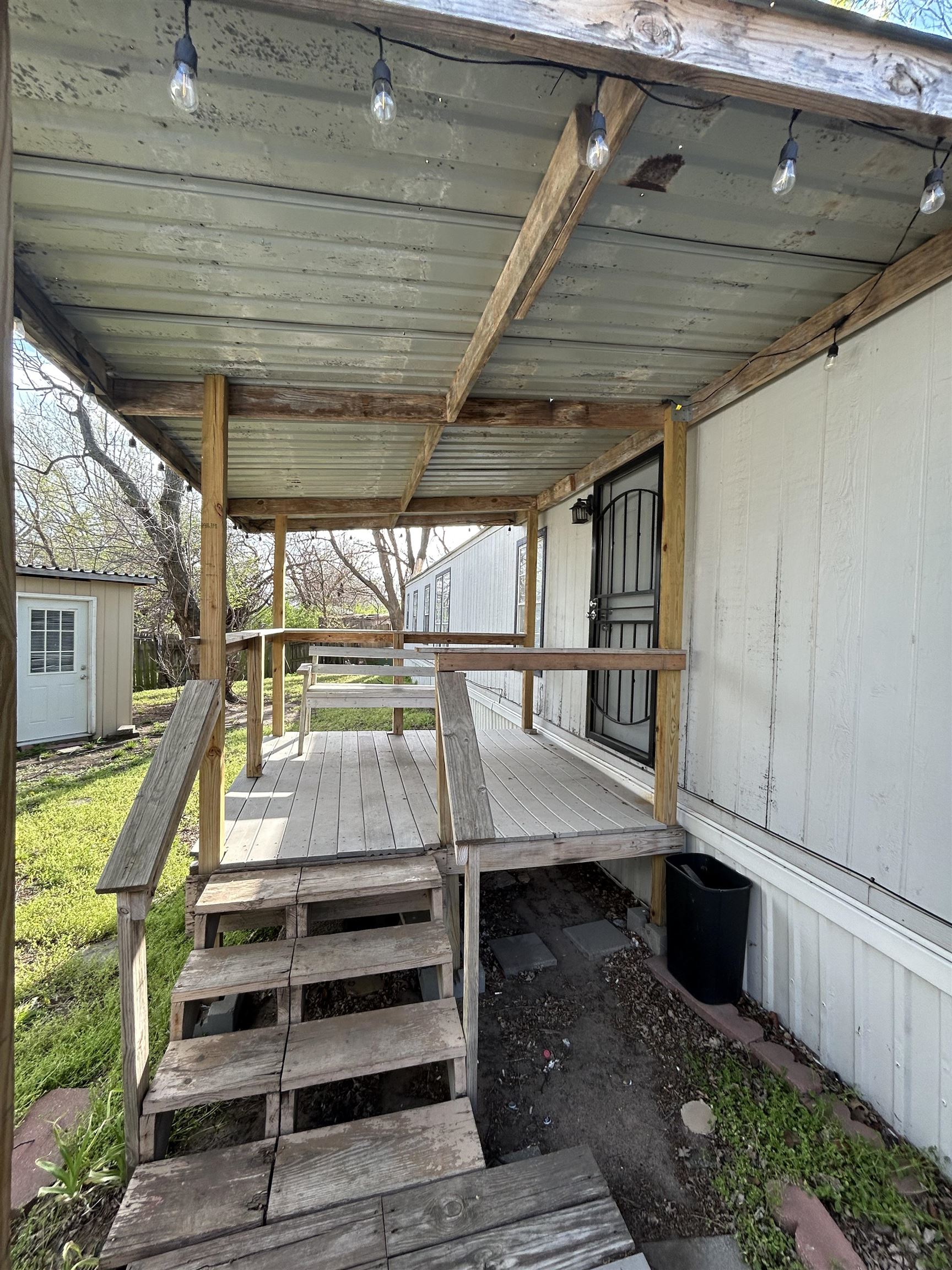 1513 E Idlewild Drive Wichita KS 67216