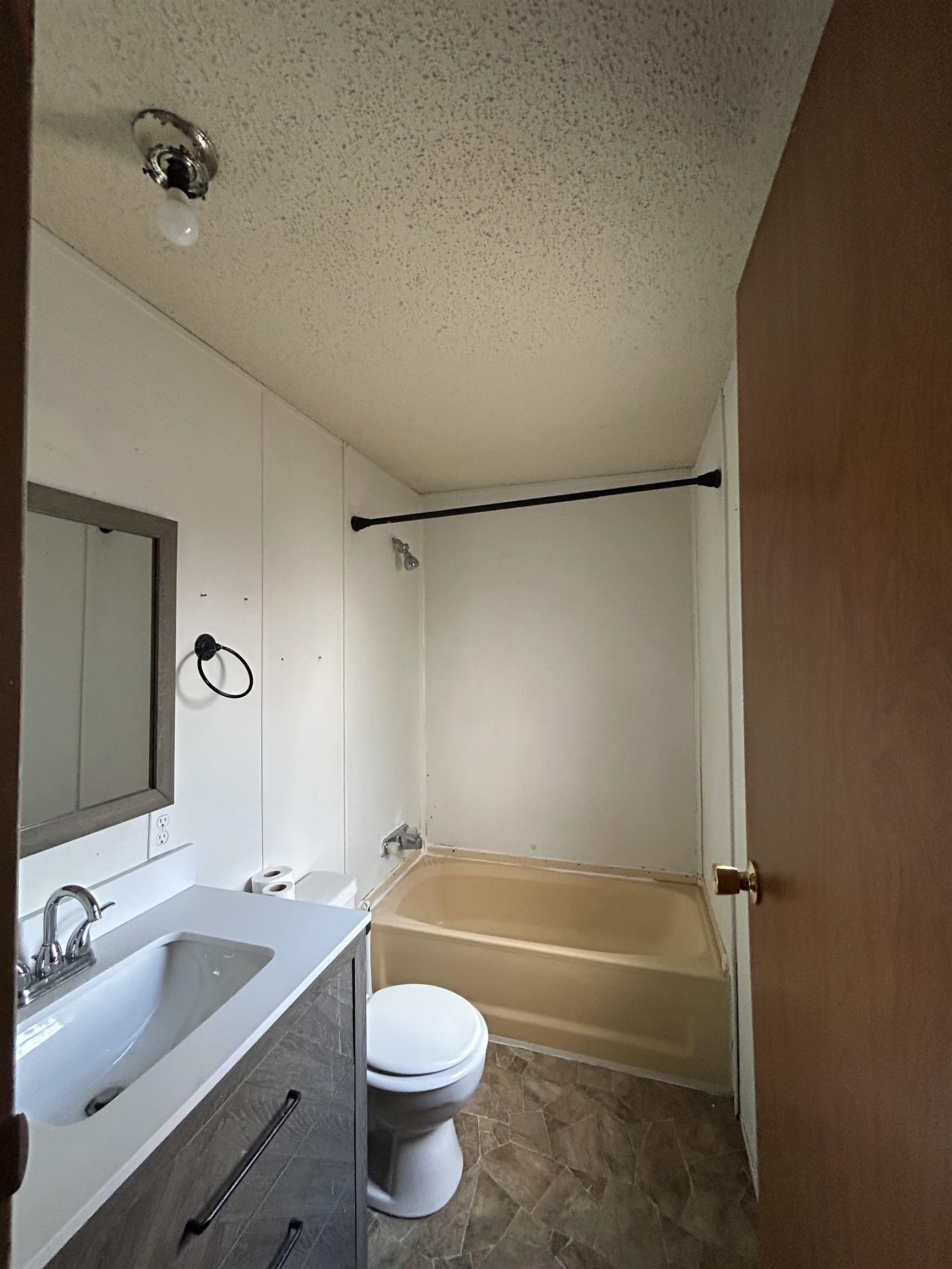 1513 E Idlewild Drive Wichita KS 67216