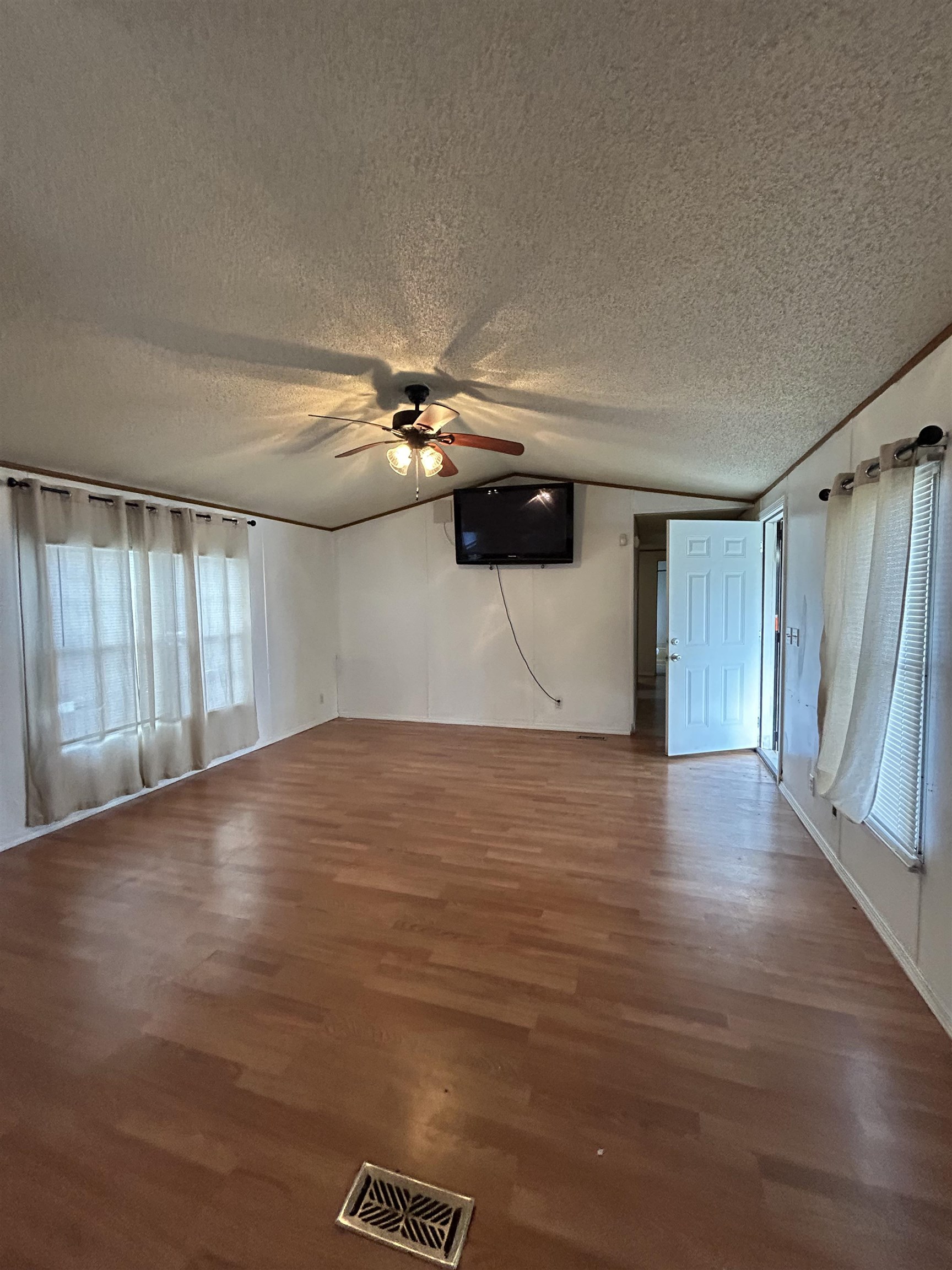 1513 E Idlewild Drive Wichita KS 67216