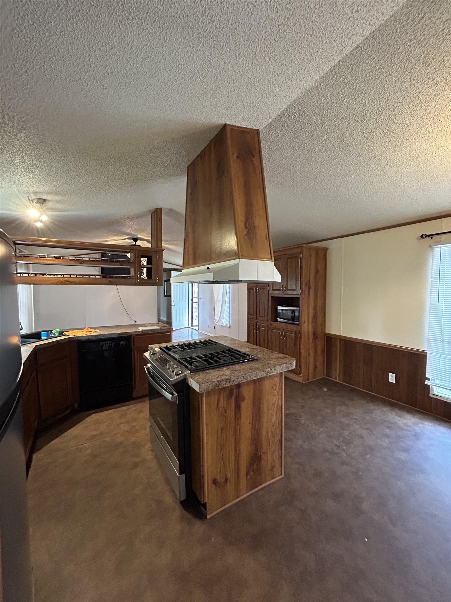 1513 E Idlewild Drive Wichita KS 67216