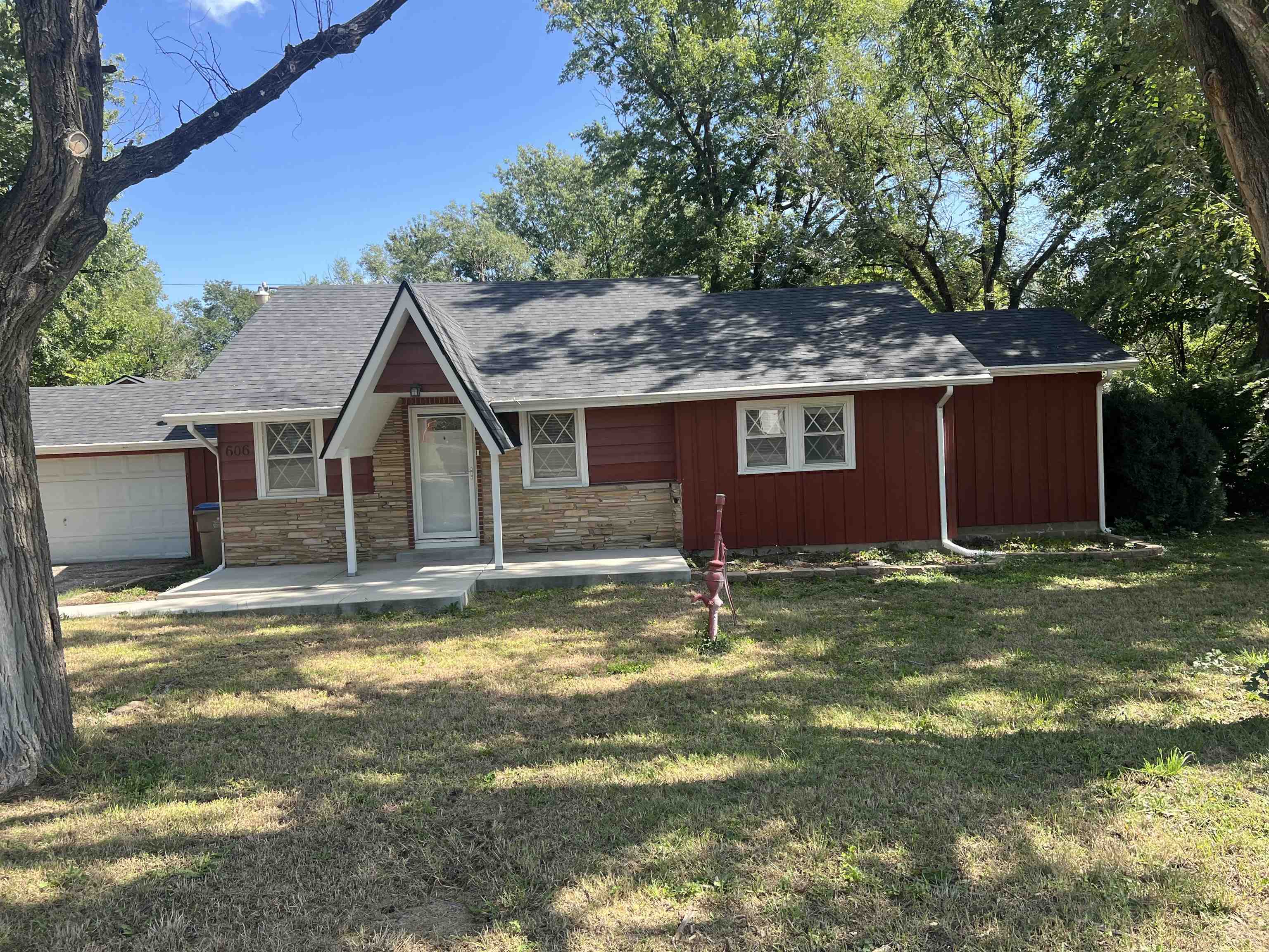 606 N Lakeside Drive Andover KS 67002