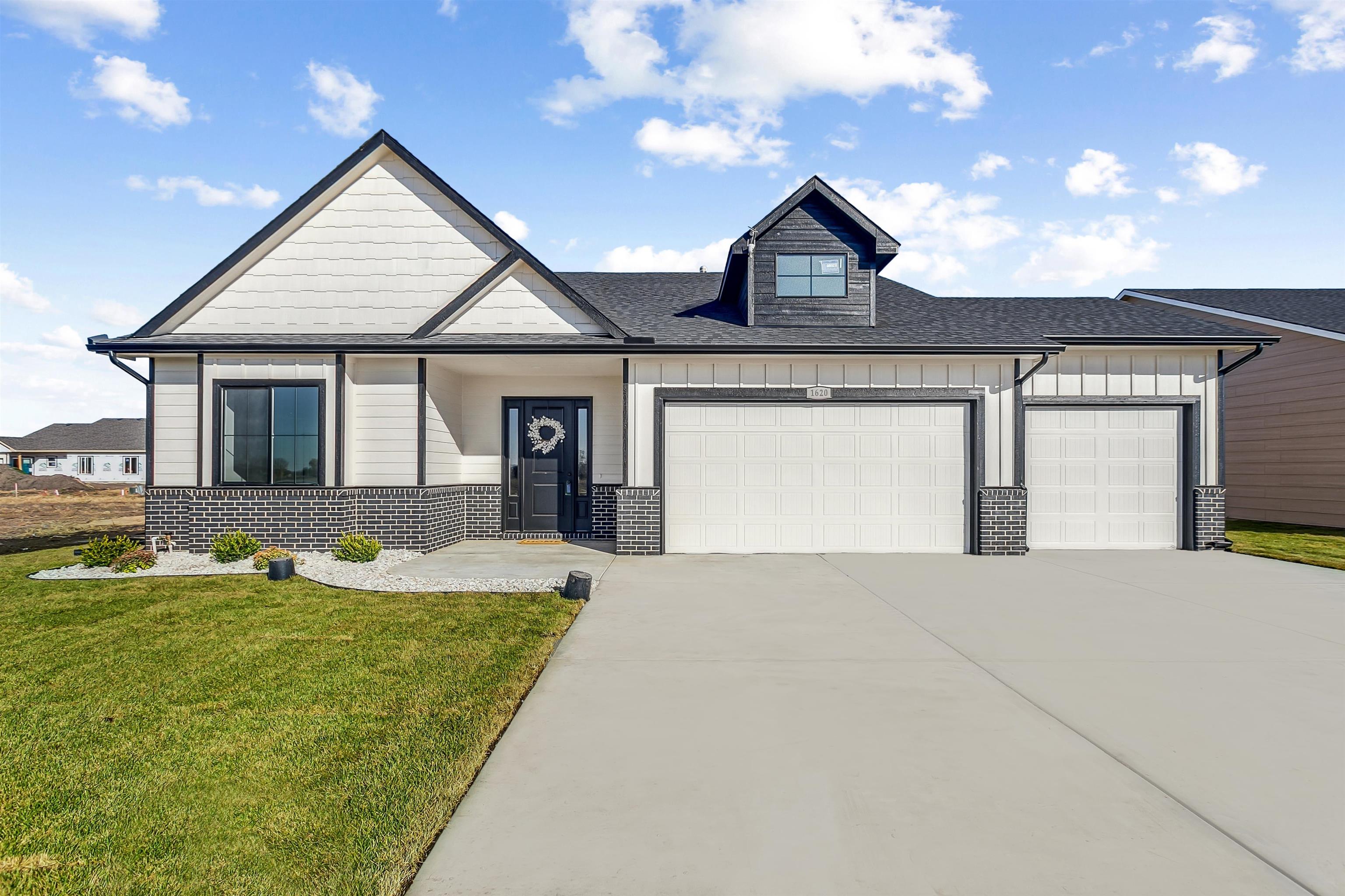 1620 E Appleton Street Valley Center KS 67147