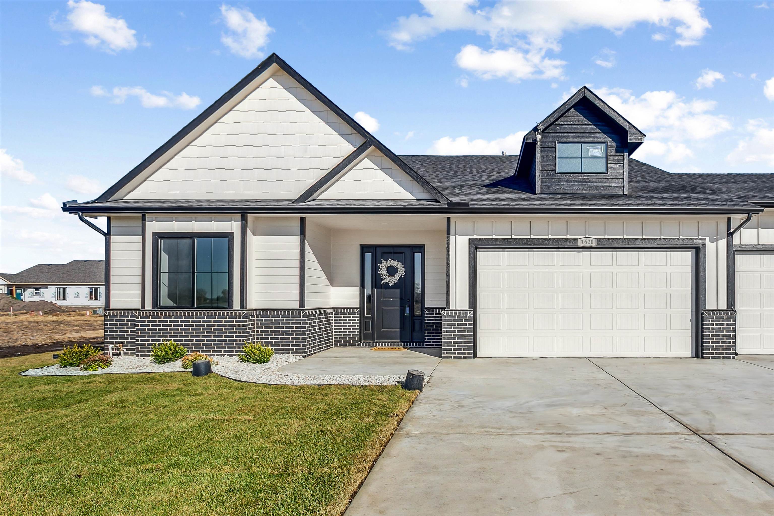 1620 E Appleton Street Valley Center KS 67147