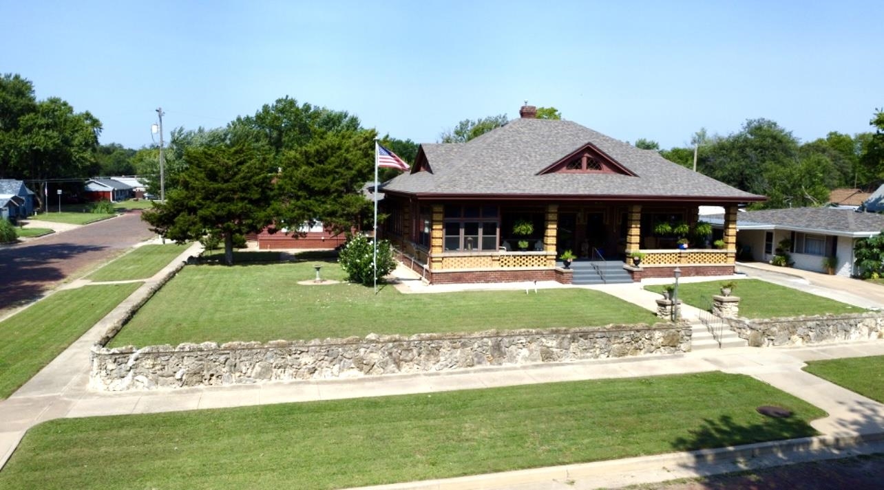 903 N 3rd Arkansas City KS 67005