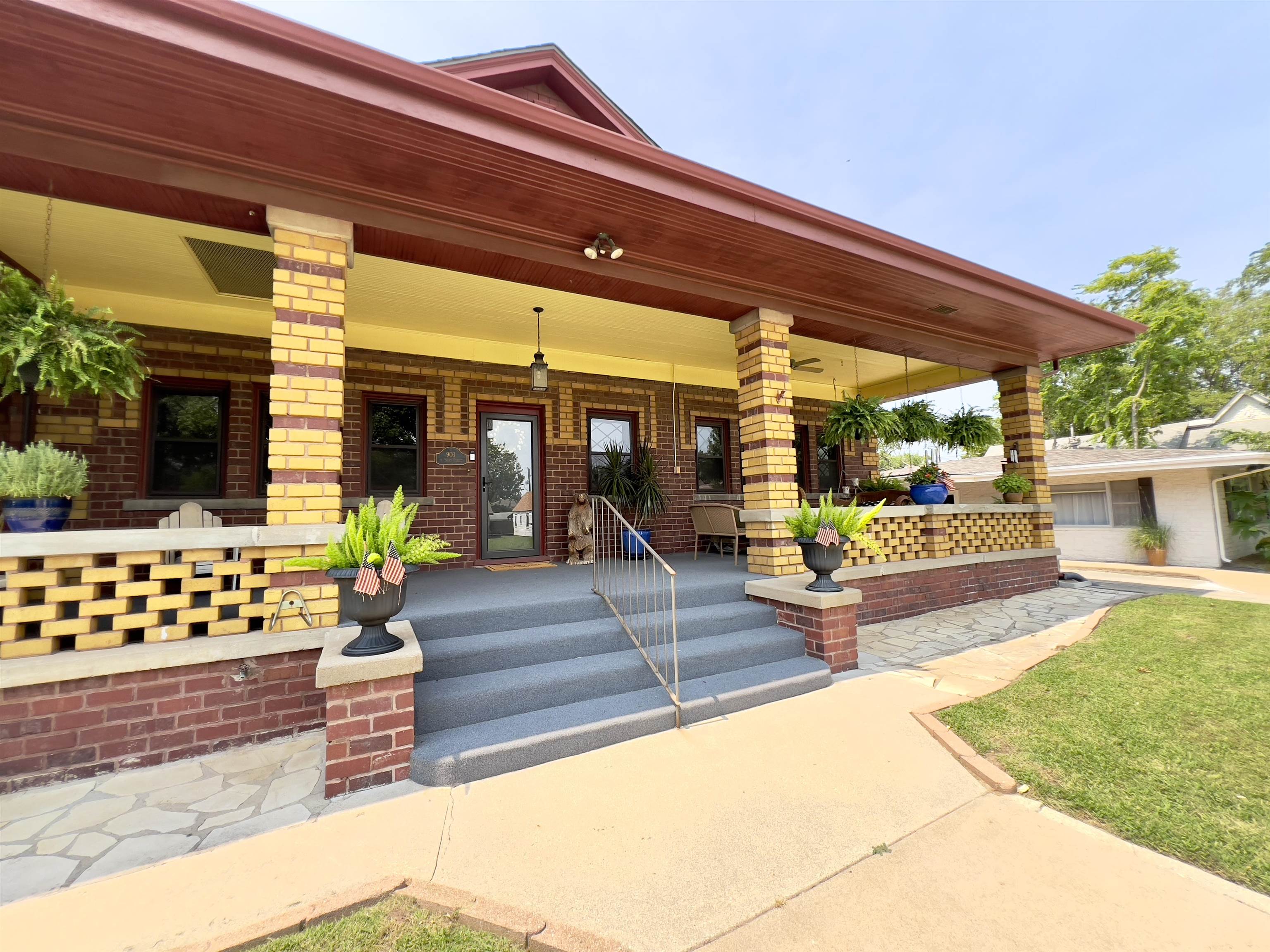 903 N 3rd Arkansas City KS 67005