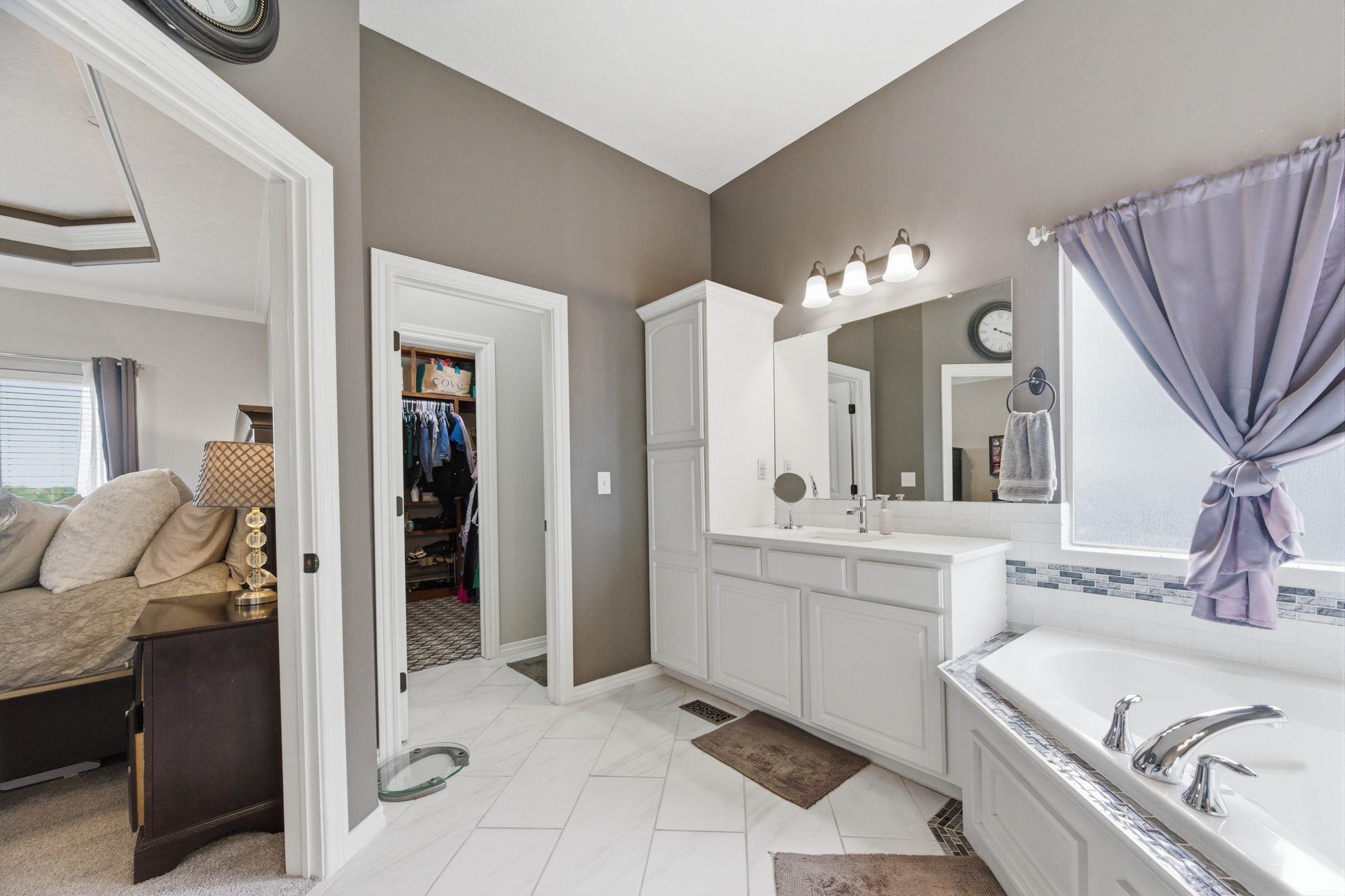 13905 W Taylor Circle Wichita KS 67235