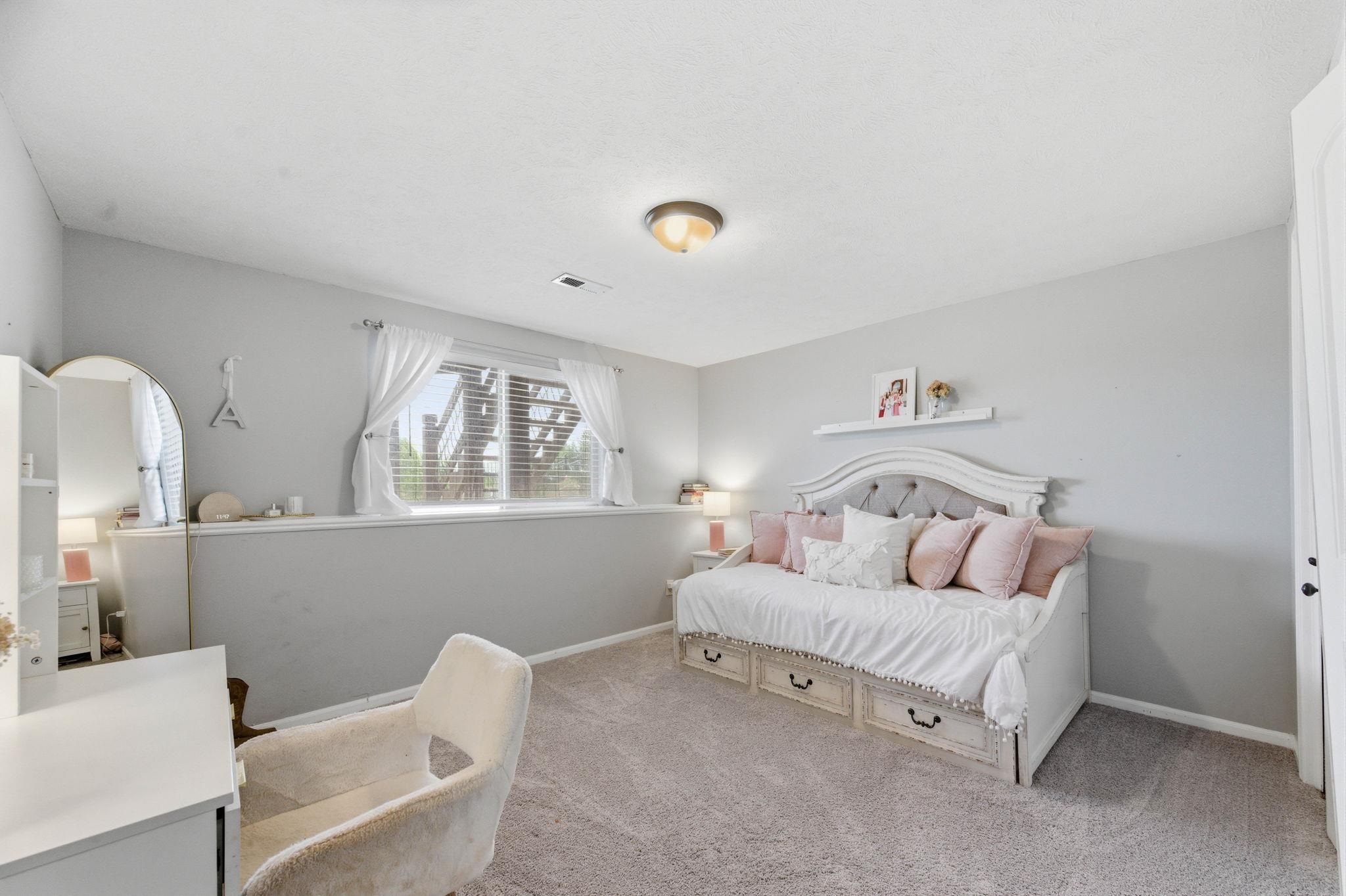 13905 W Taylor Circle Wichita KS 67235