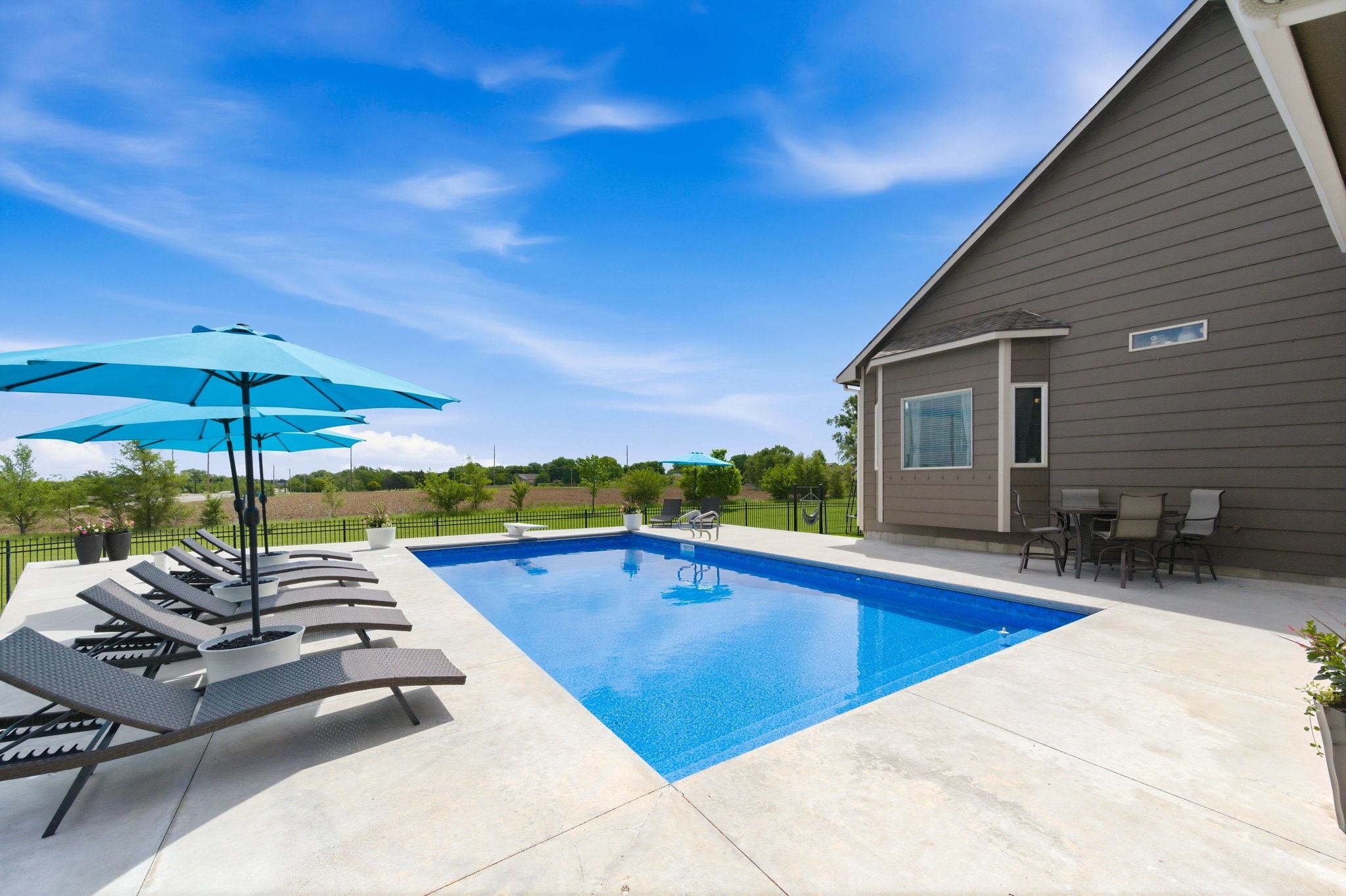 13905 W Taylor Circle Wichita KS 67235