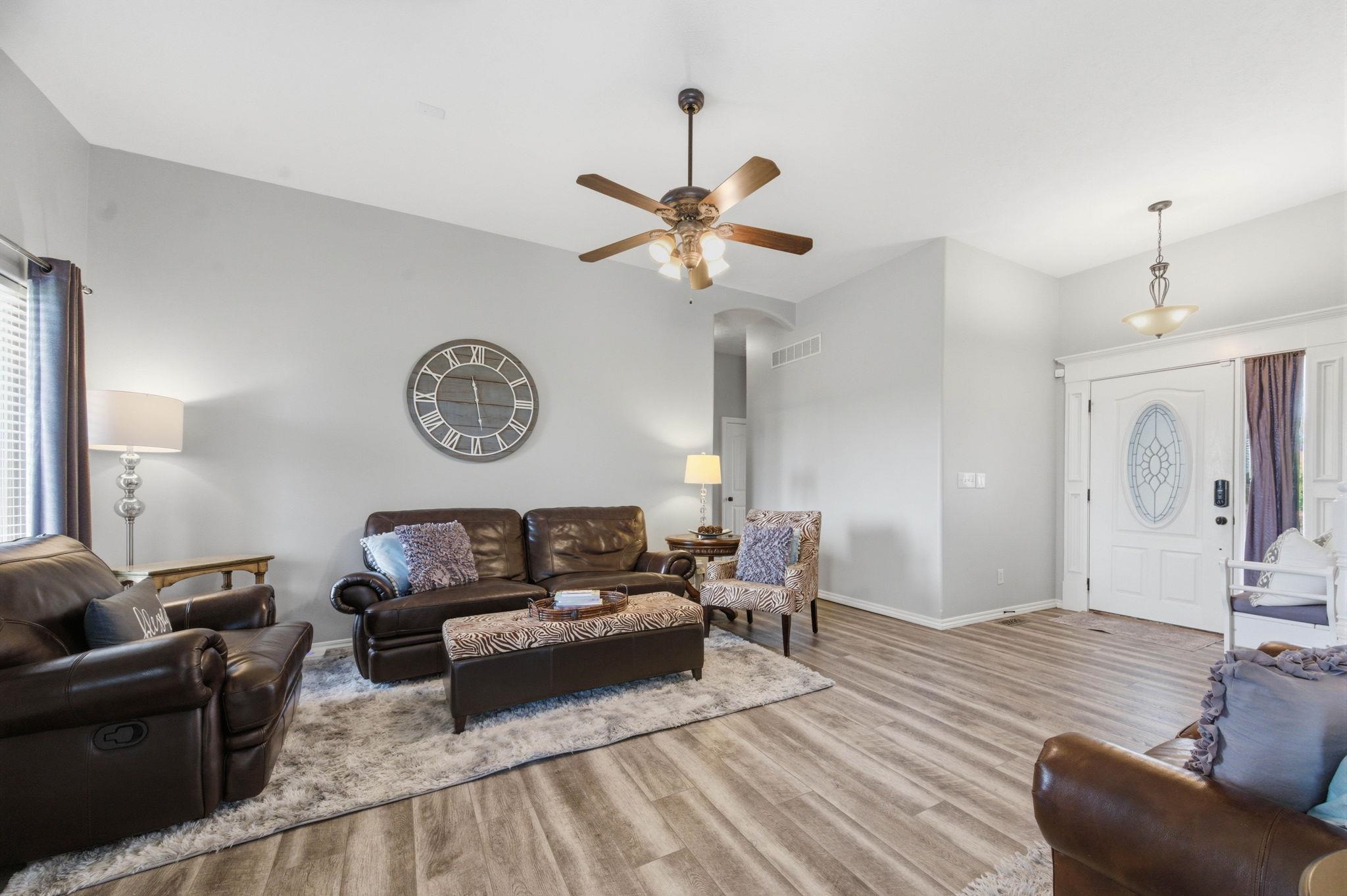 13905 W Taylor Circle Wichita KS 67235